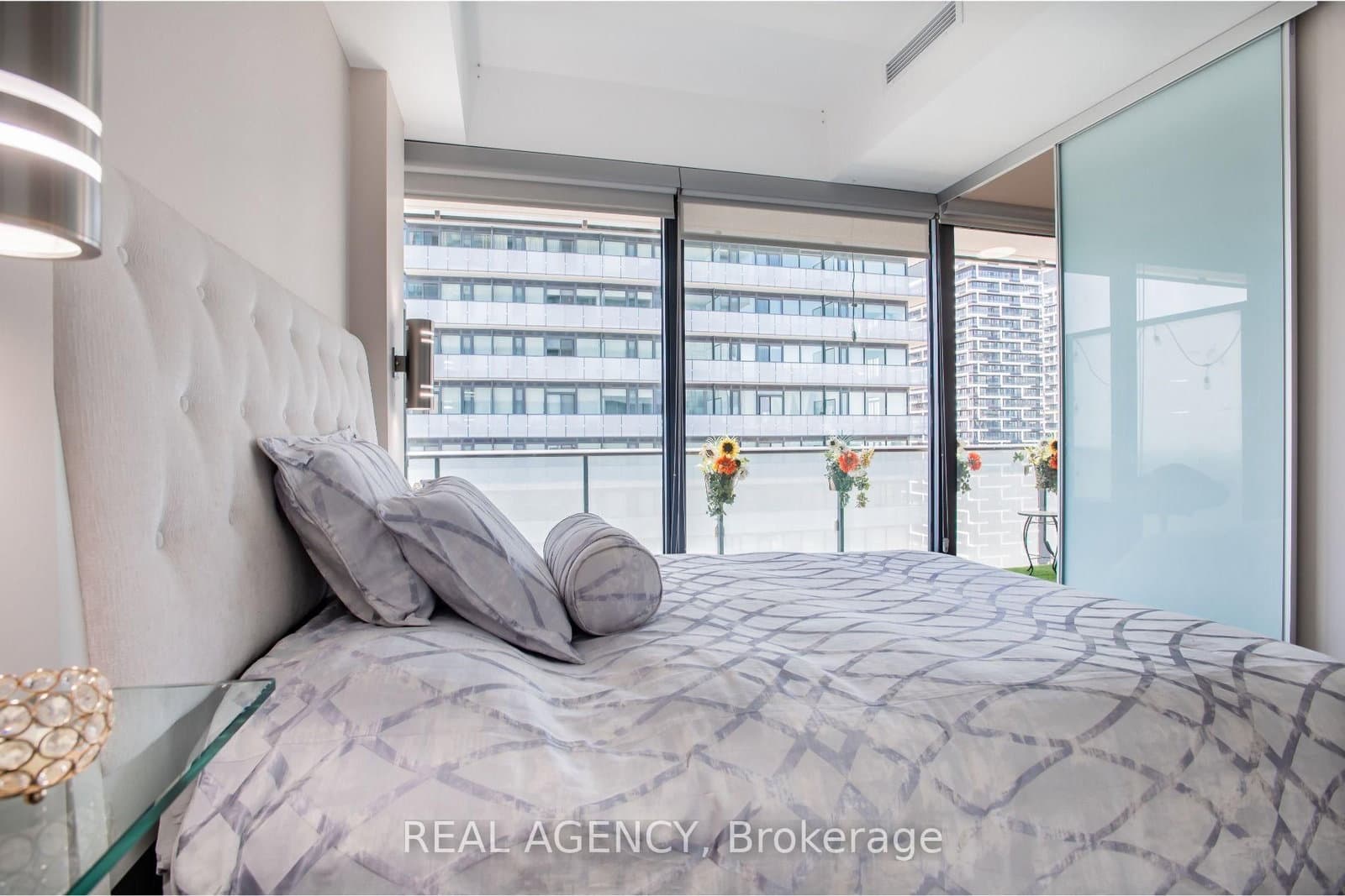 185 Roehampton Avenue, Unit 2512 thumbnail 22