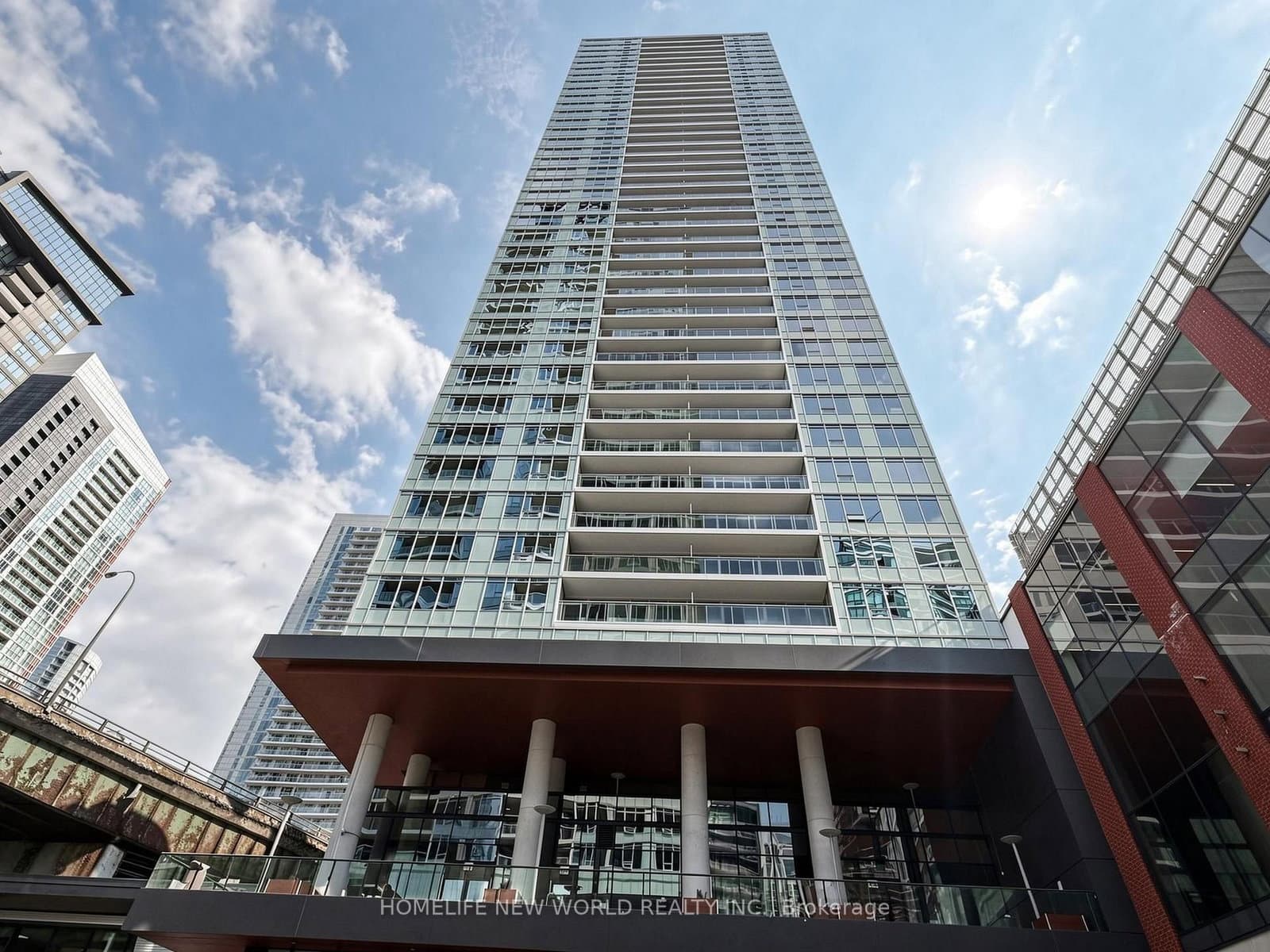 17 Bathurst Street, Unit 2011 thumbnail 2
