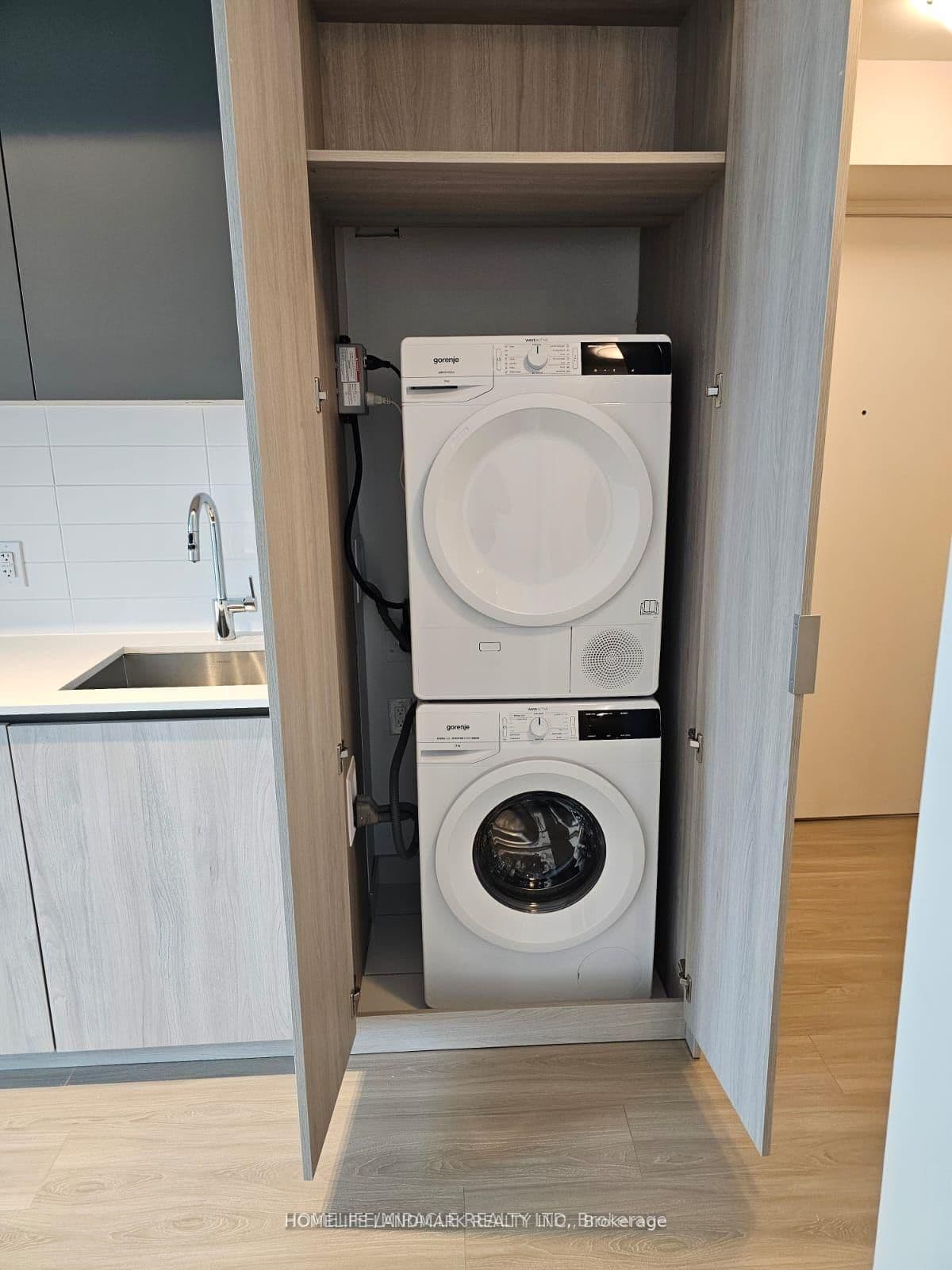 8 Widmer Street, Unit 3501