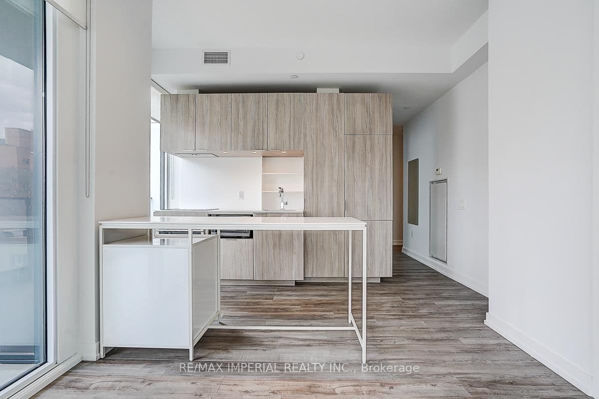 77 Shuter Street, Unit 710 thumbnail 11