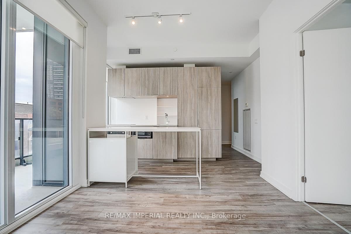 77 Shuter Street, Unit 710 thumbnail 15