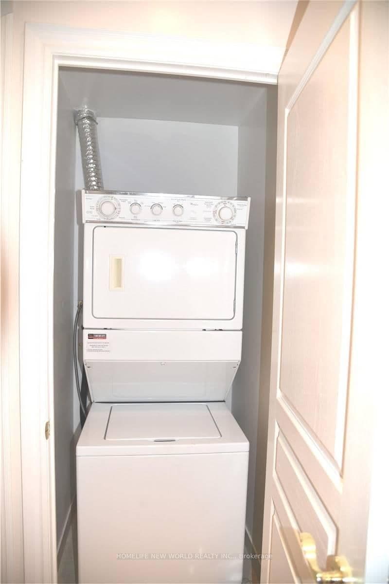 10 Northtown Way, Unit Sph3 thumbnail 8