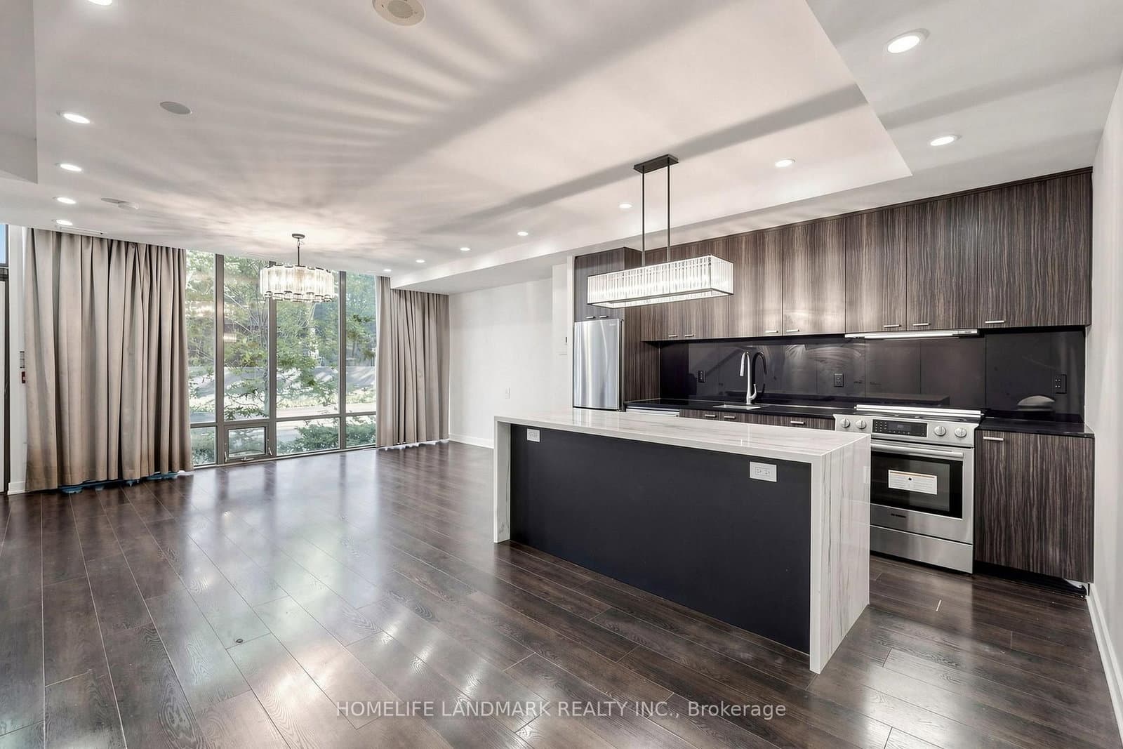 110 Charles Street E, Unit Th03 thumbnail 11