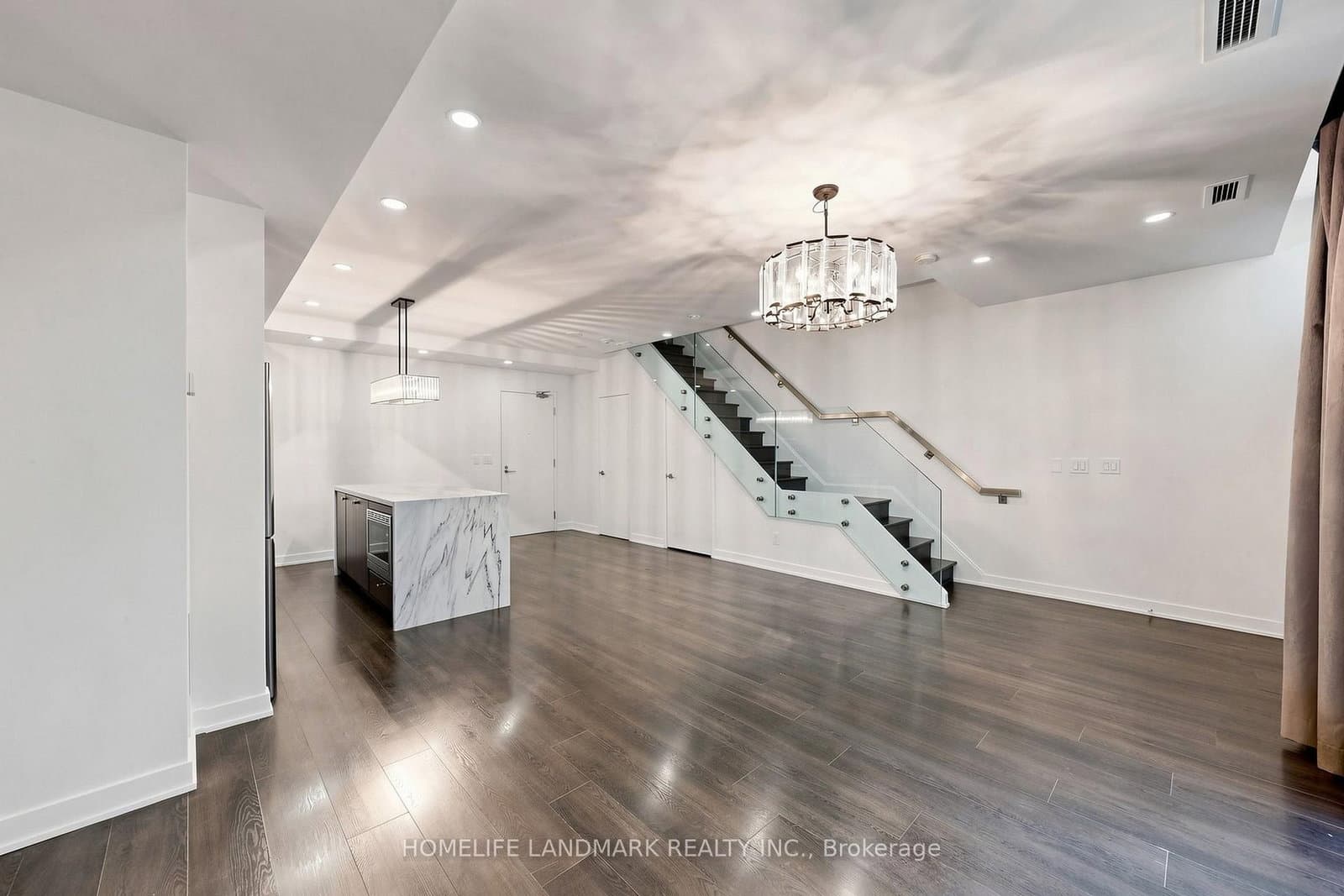 110 Charles Street E, Unit Th03 thumbnail 13