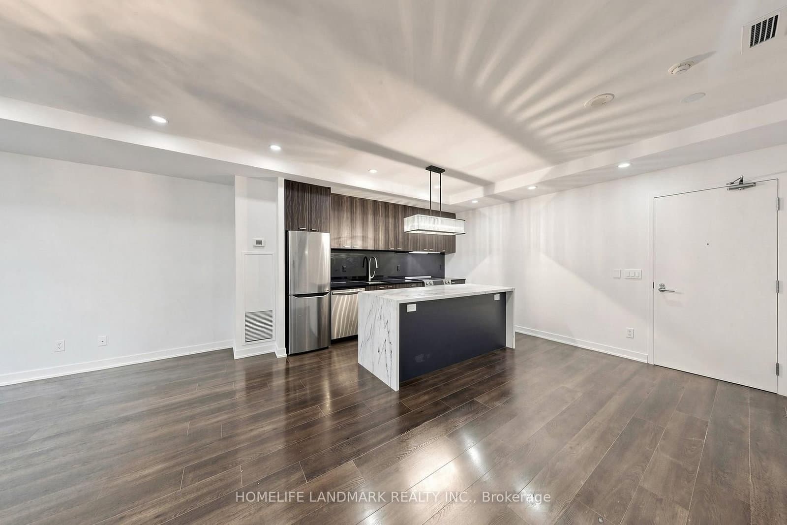 110 Charles Street E, Unit Th03 thumbnail 19