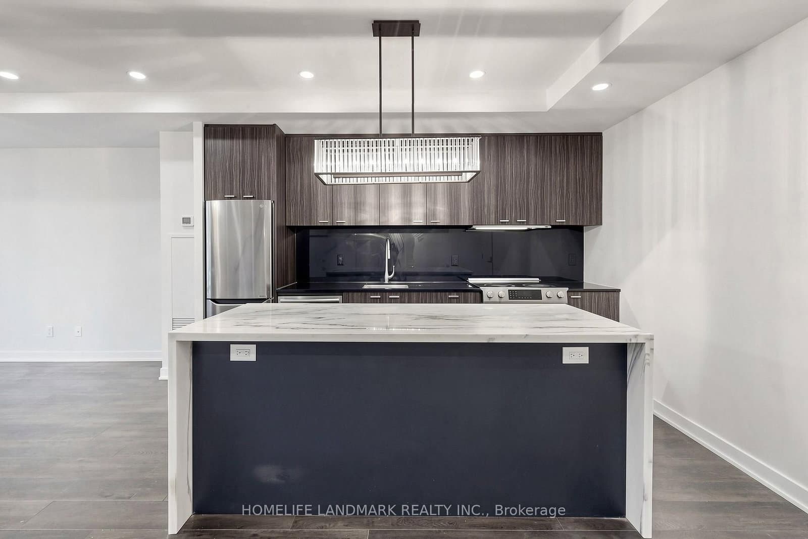 110 Charles Street E, Unit Th03 thumbnail 20