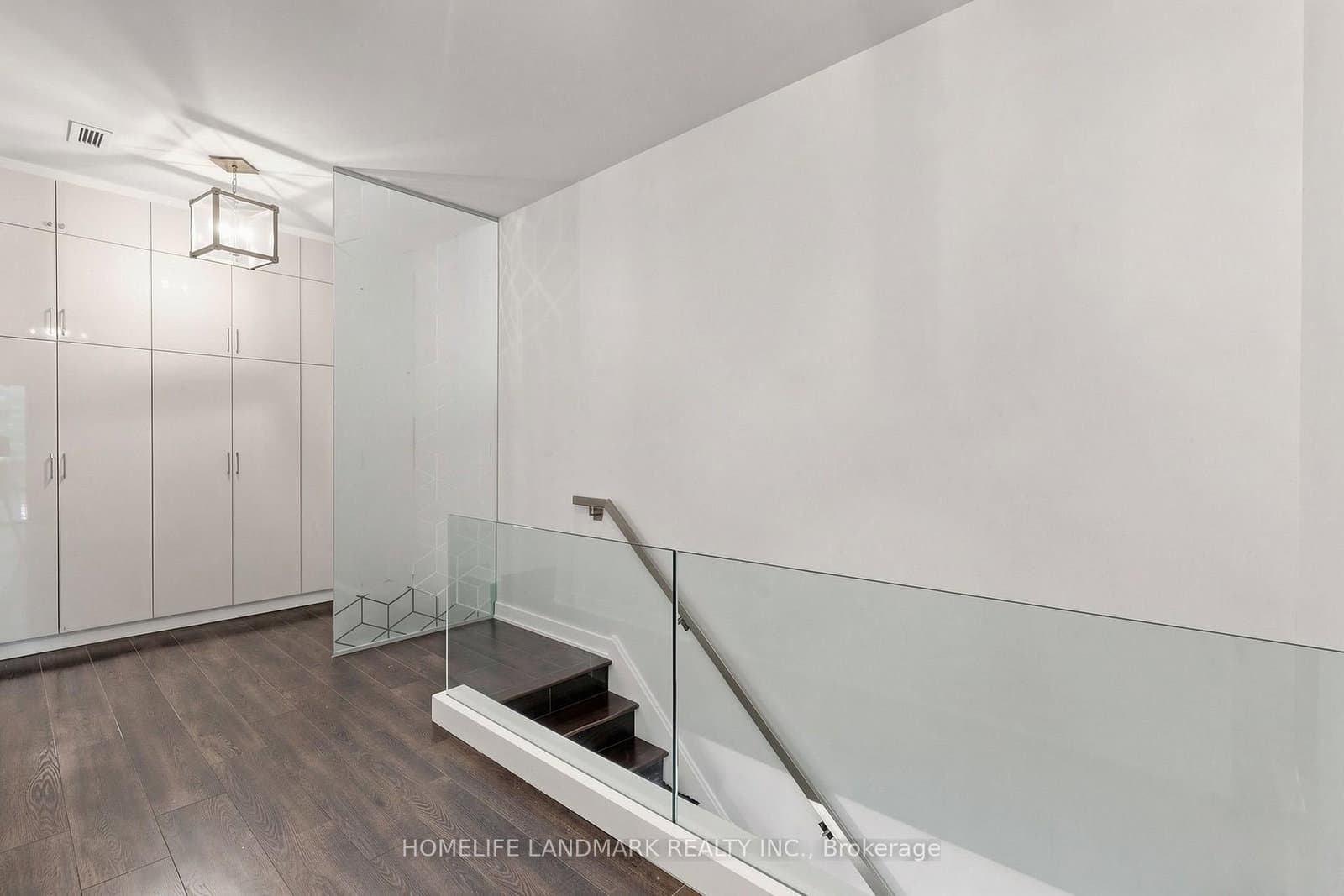 110 Charles Street E, Unit Th03 thumbnail 23