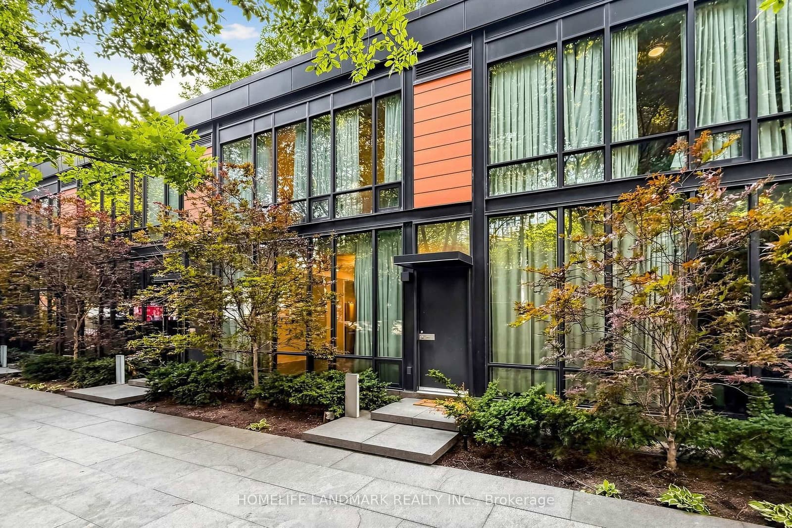 110 Charles Street E, Unit Th03 thumbnail 41
