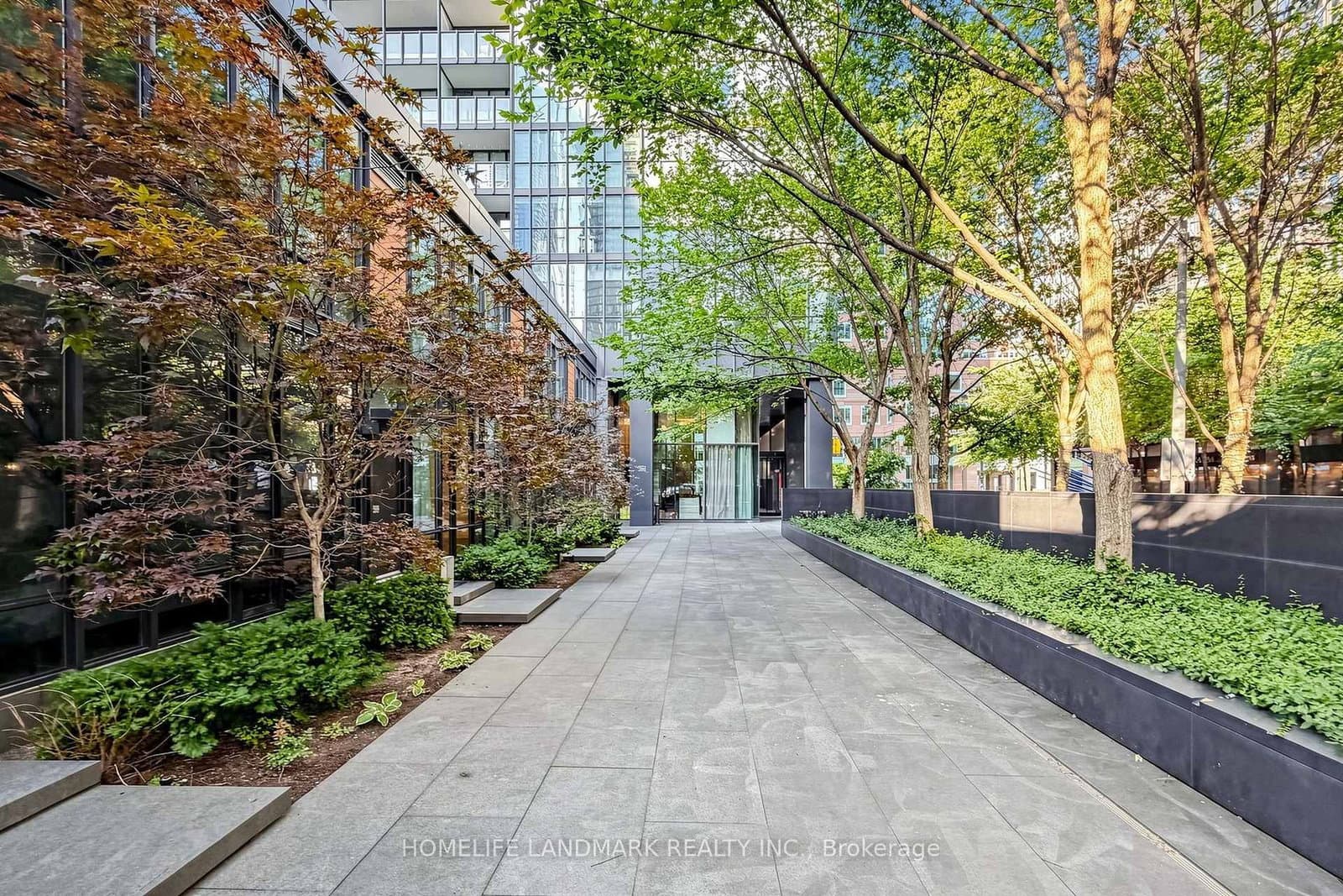 110 Charles Street E, Unit Th03 thumbnail 42