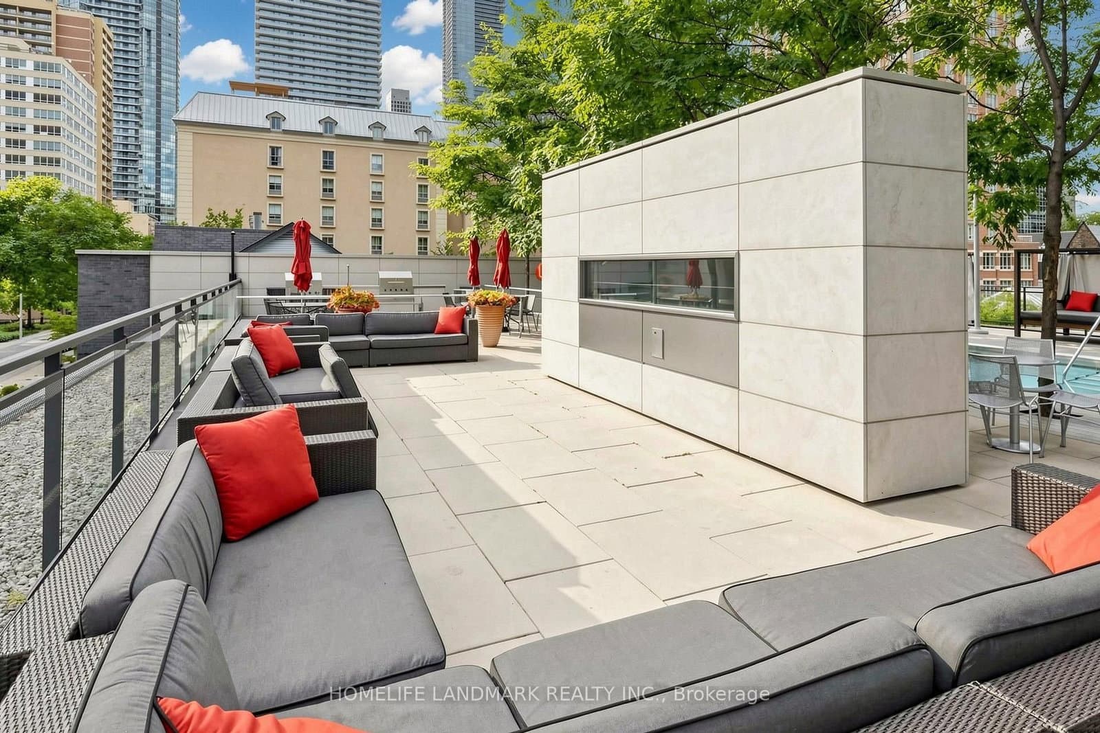 110 Charles Street E, Unit Th03 thumbnail 44