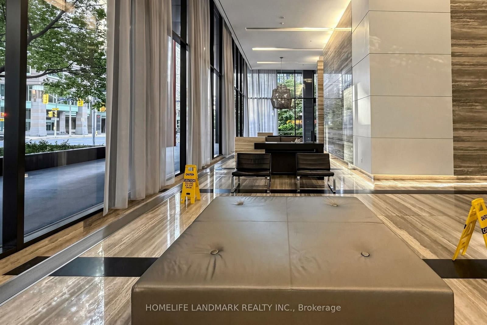 110 Charles Street E, Unit Th03 thumbnail 6