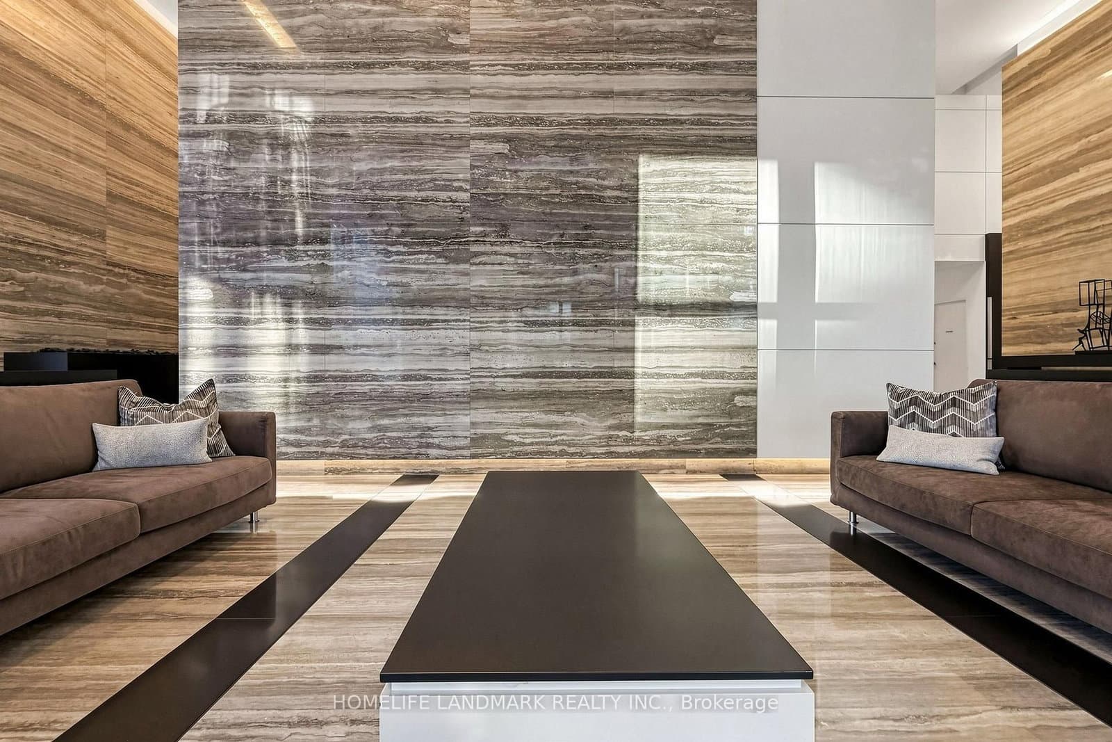 110 Charles Street E, Unit Th03 thumbnail 9