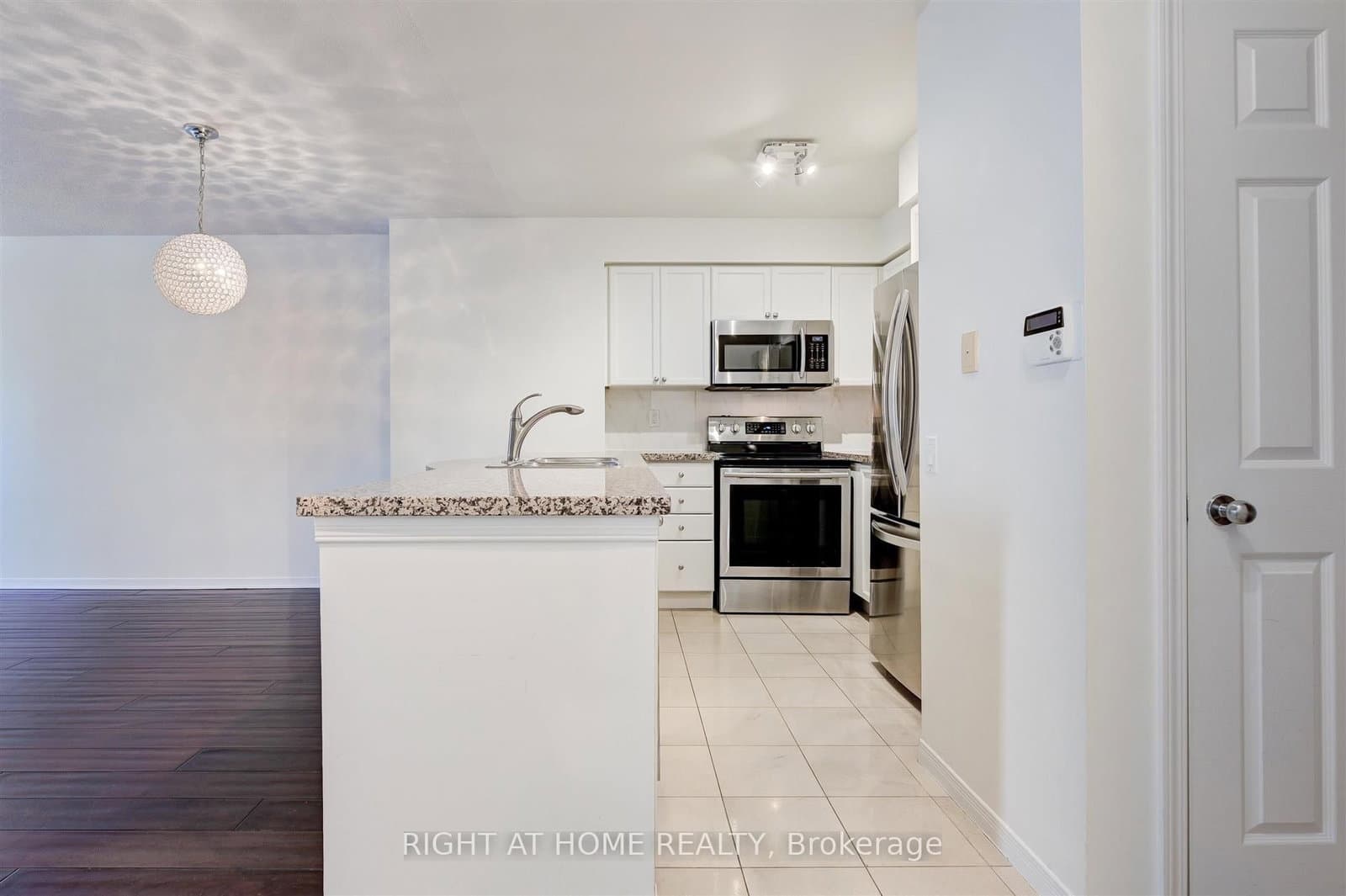 388 Bloor Street E, Unit 507 thumbnail 9