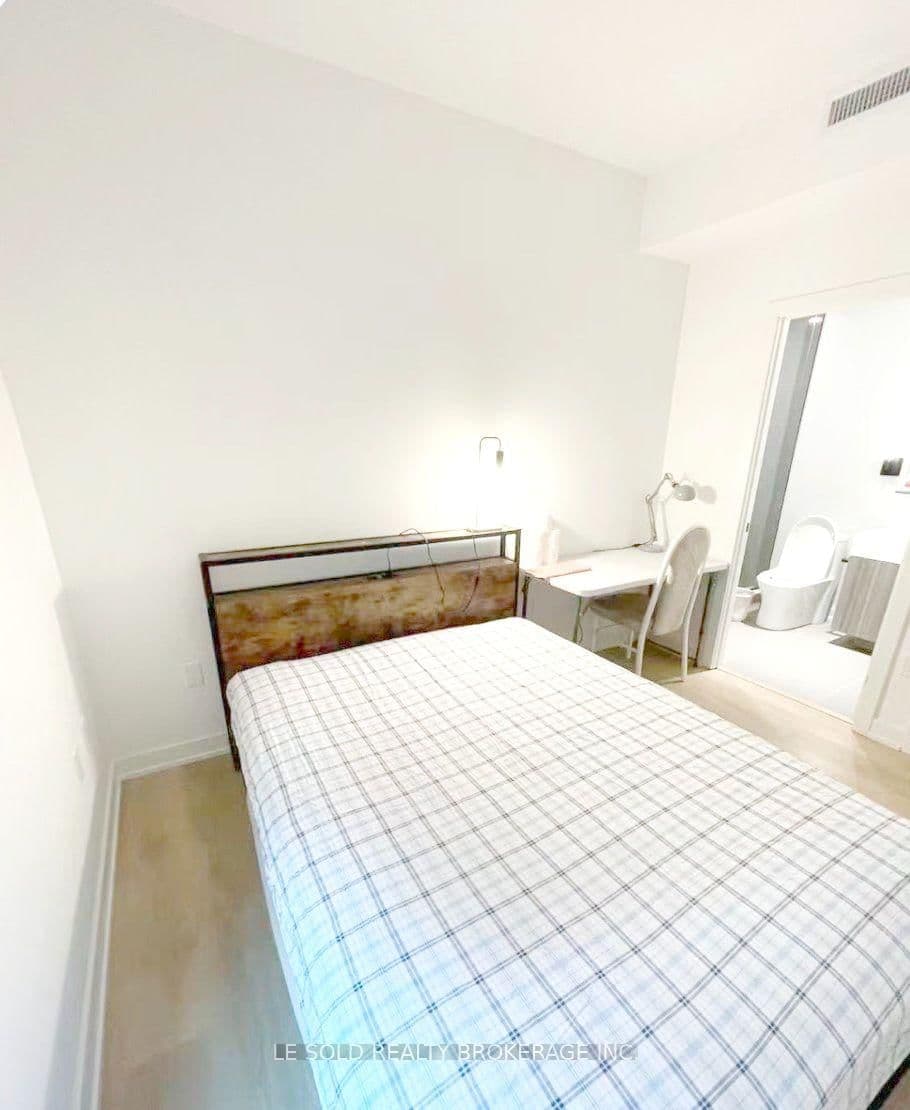 127 Broadway Avenue, Unit 711 Master Bedroom thumbnail 6