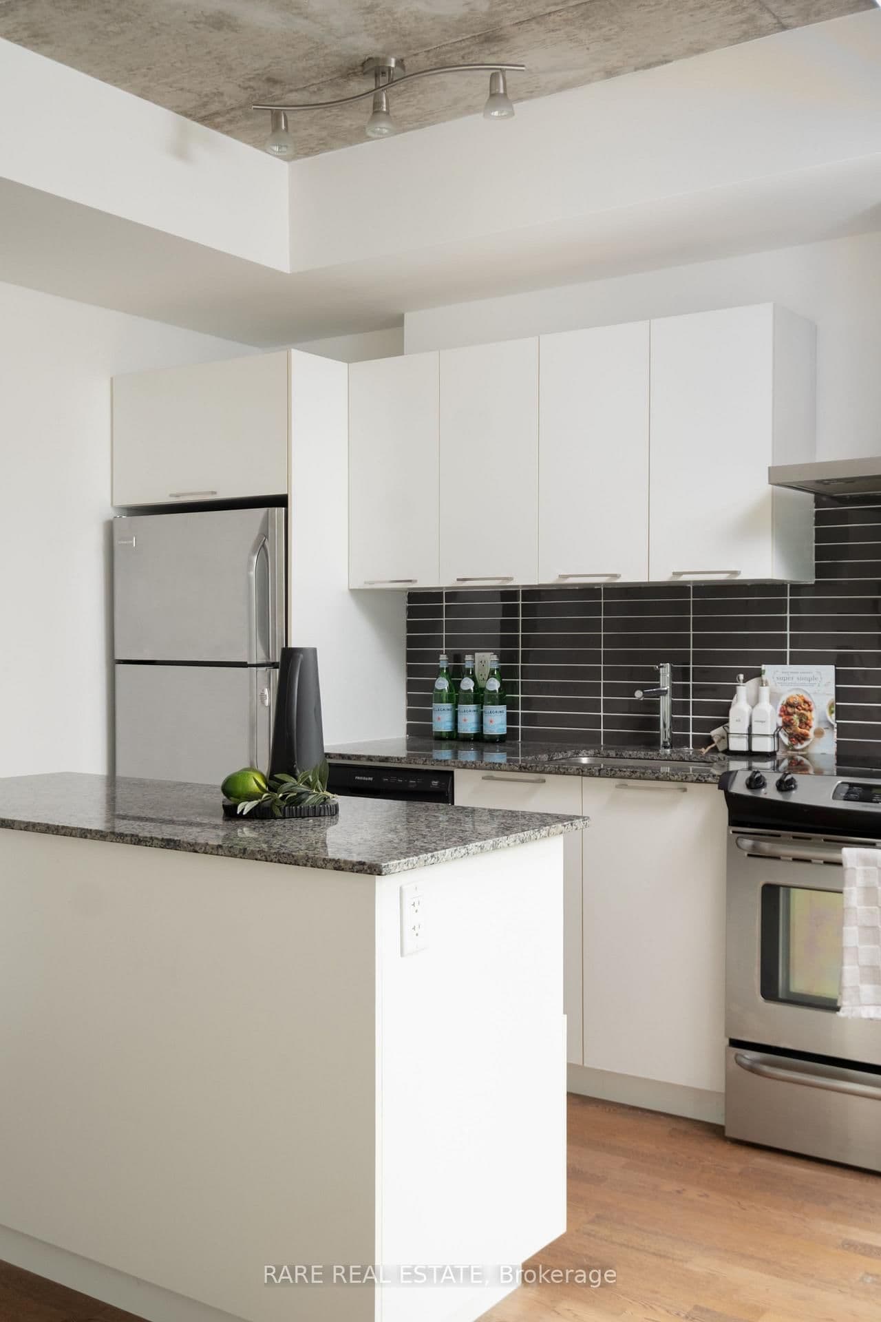 95 Bathurst Street, Unit 919 thumbnail 15