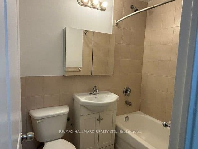 134 Lawton Boulevard, Unit 105 thumbnail 8