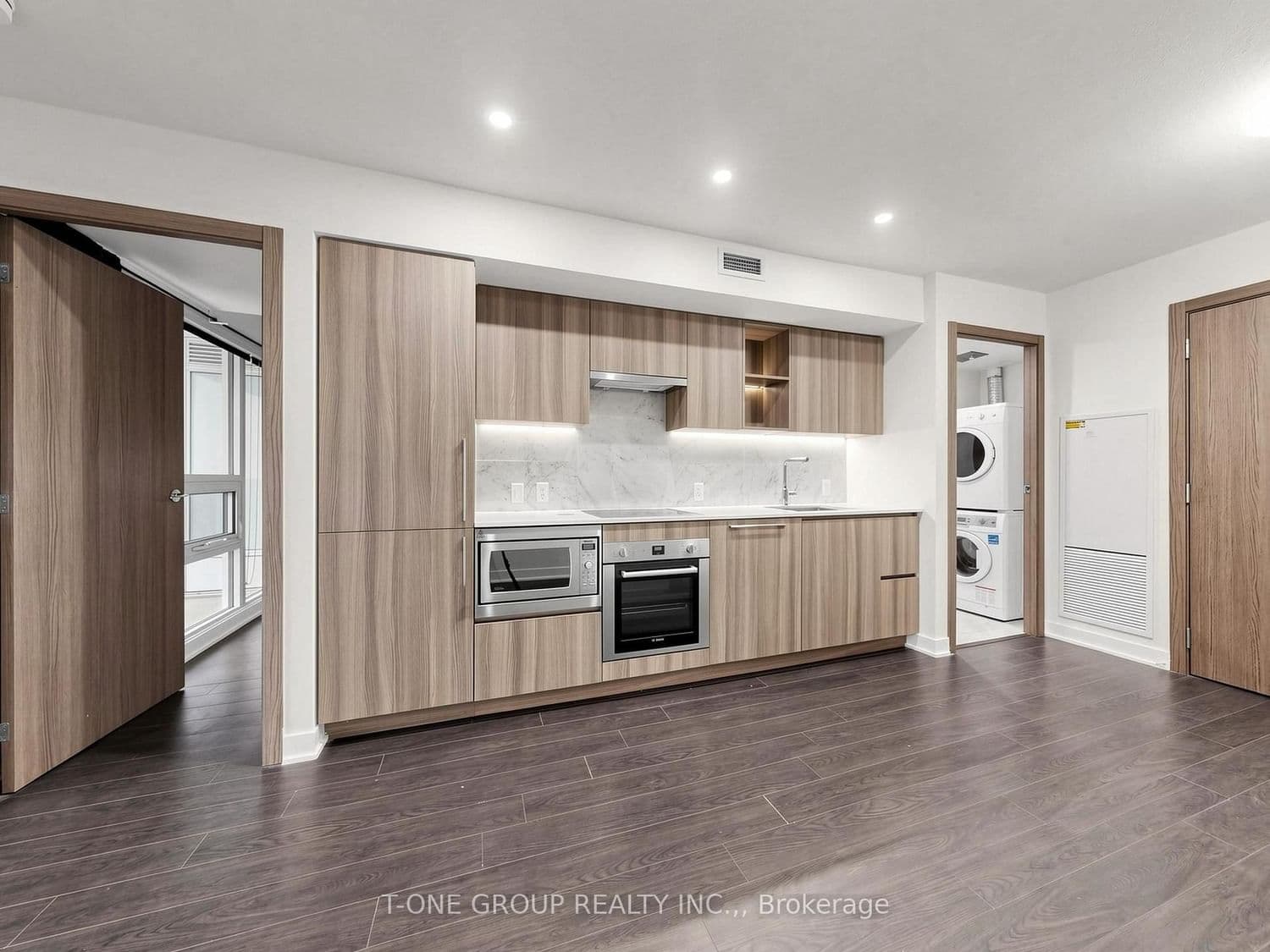 19 Bathurst Street, Unit 1502 thumbnail 11