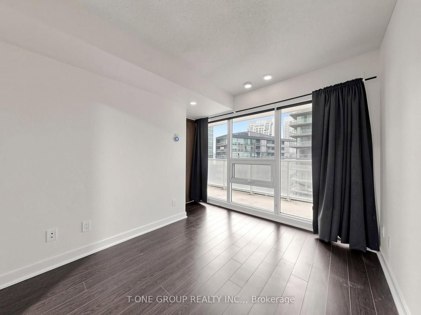 19 Bathurst Street, Unit 1502 thumbnail 15