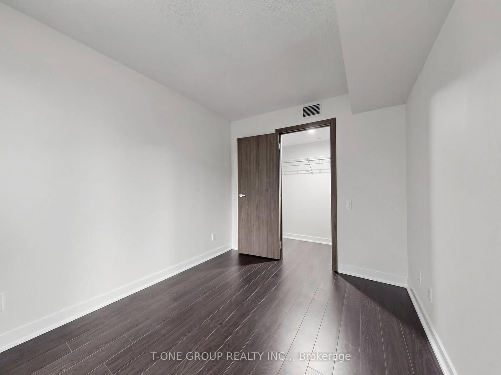 19 Bathurst Street, Unit 1502 thumbnail 17