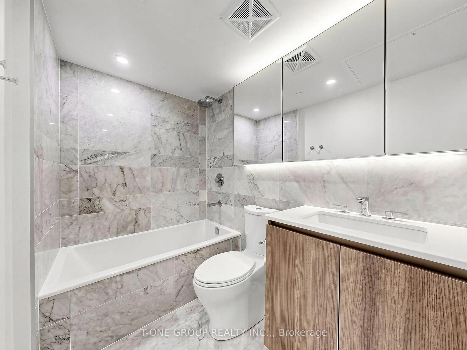 19 Bathurst Street, Unit 1502 thumbnail 20