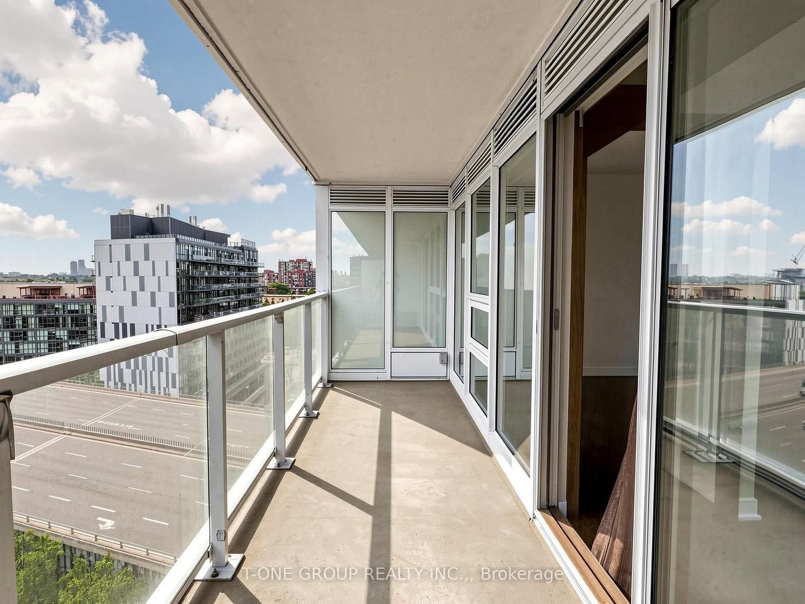 19 Bathurst Street, Unit 1502 thumbnail 23