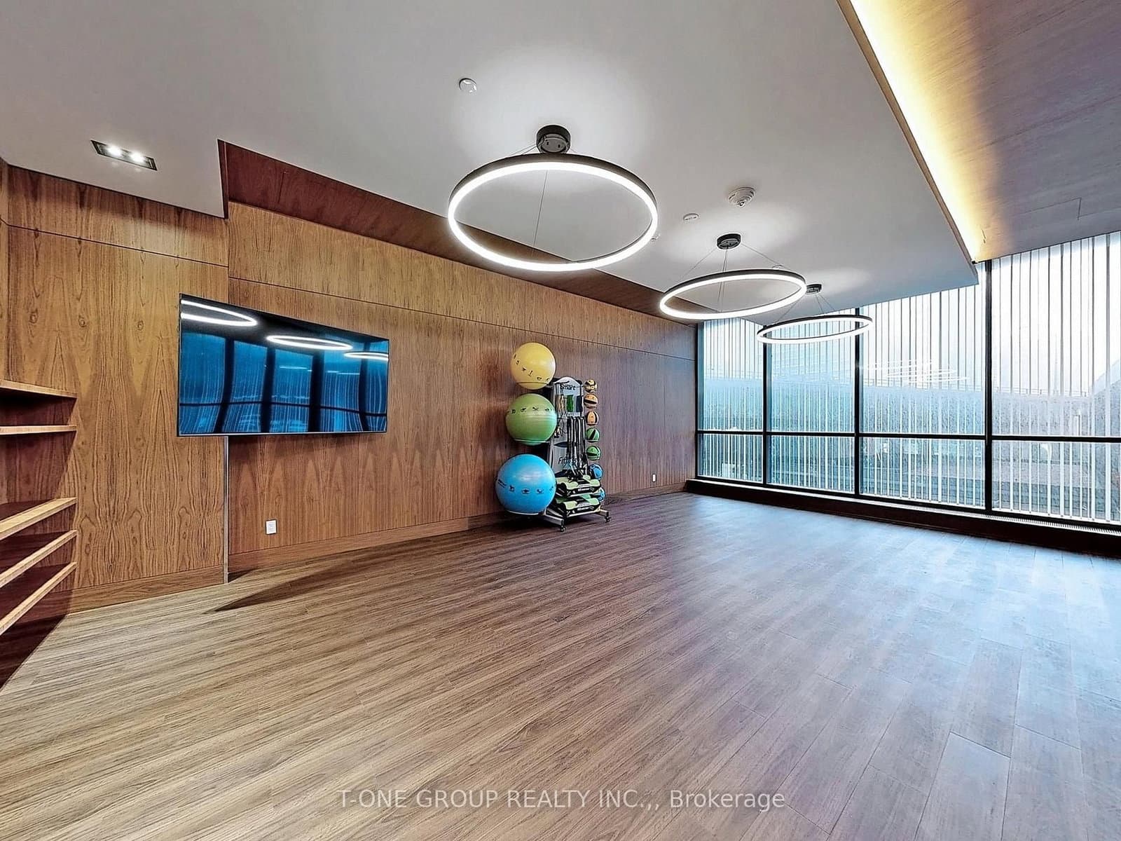 19 Bathurst Street, Unit 1502 thumbnail 32
