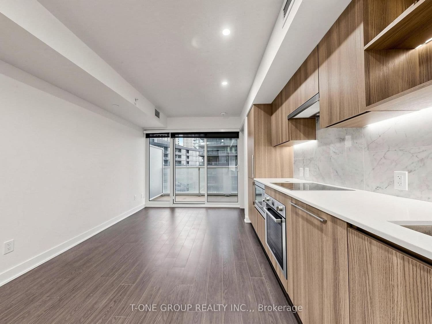 19 Bathurst Street, Unit 1502 thumbnail 6
