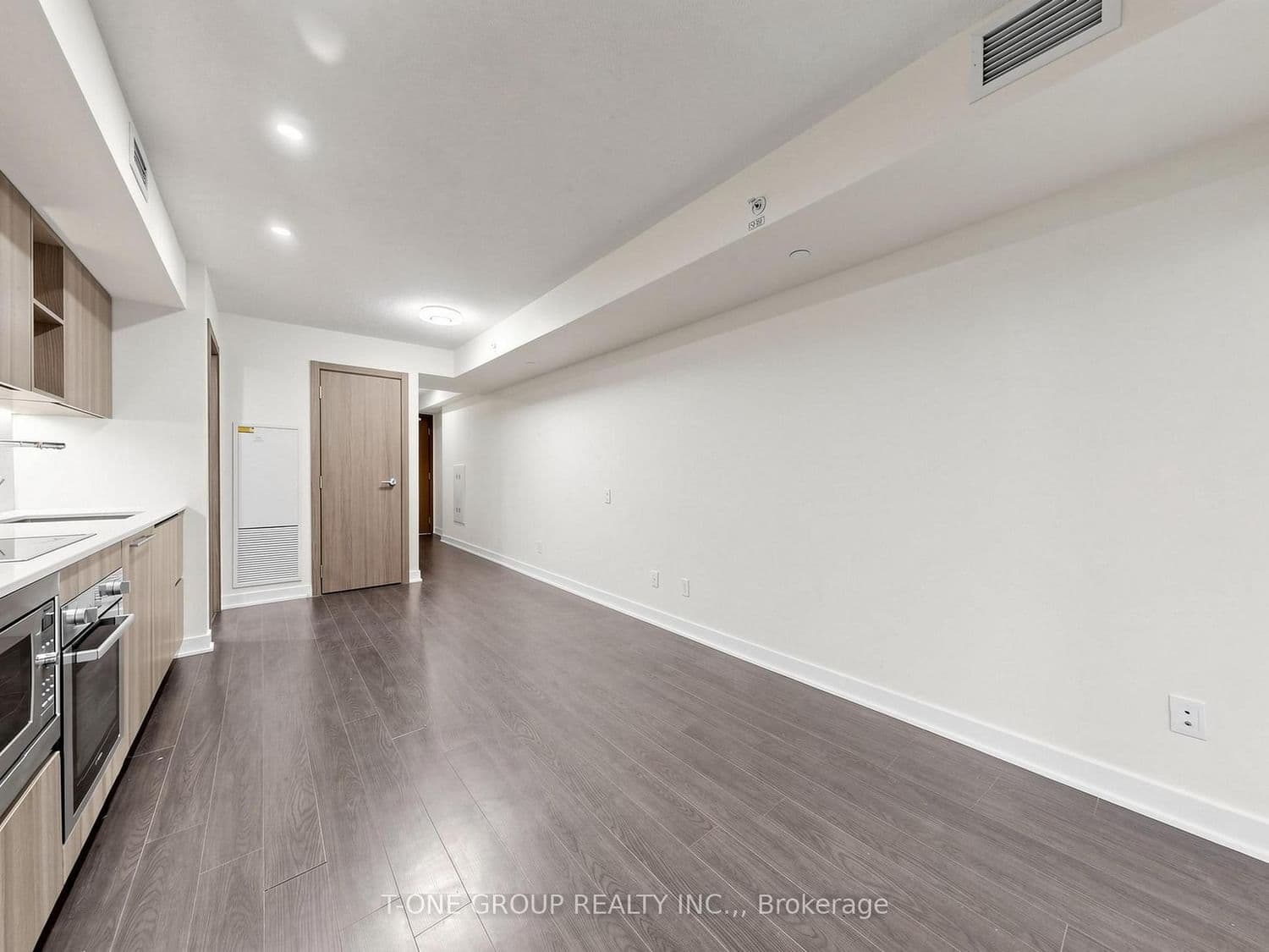 19 Bathurst Street, Unit 1502 thumbnail 8