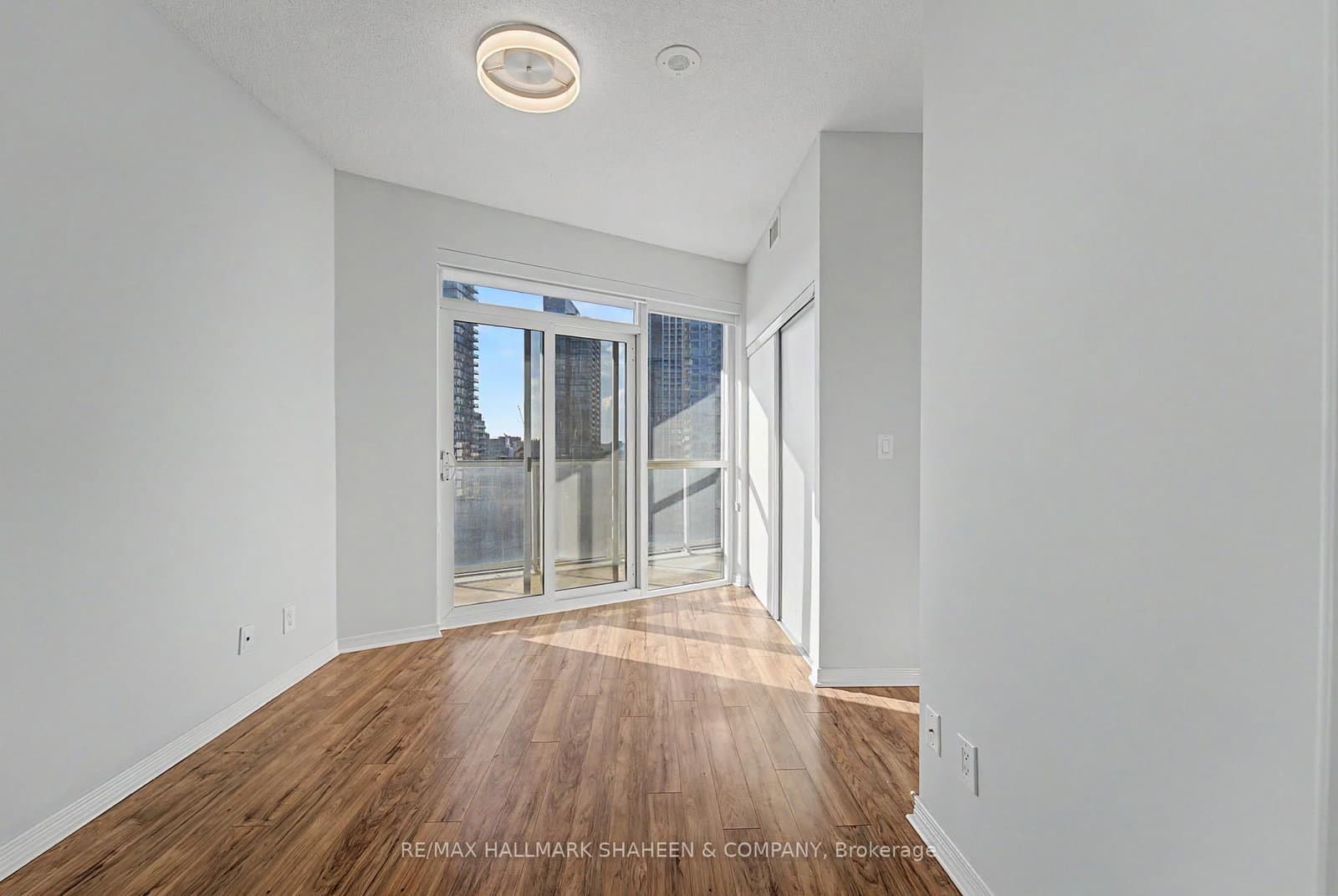 352 Front Street W, Unit 1815 thumbnail 23