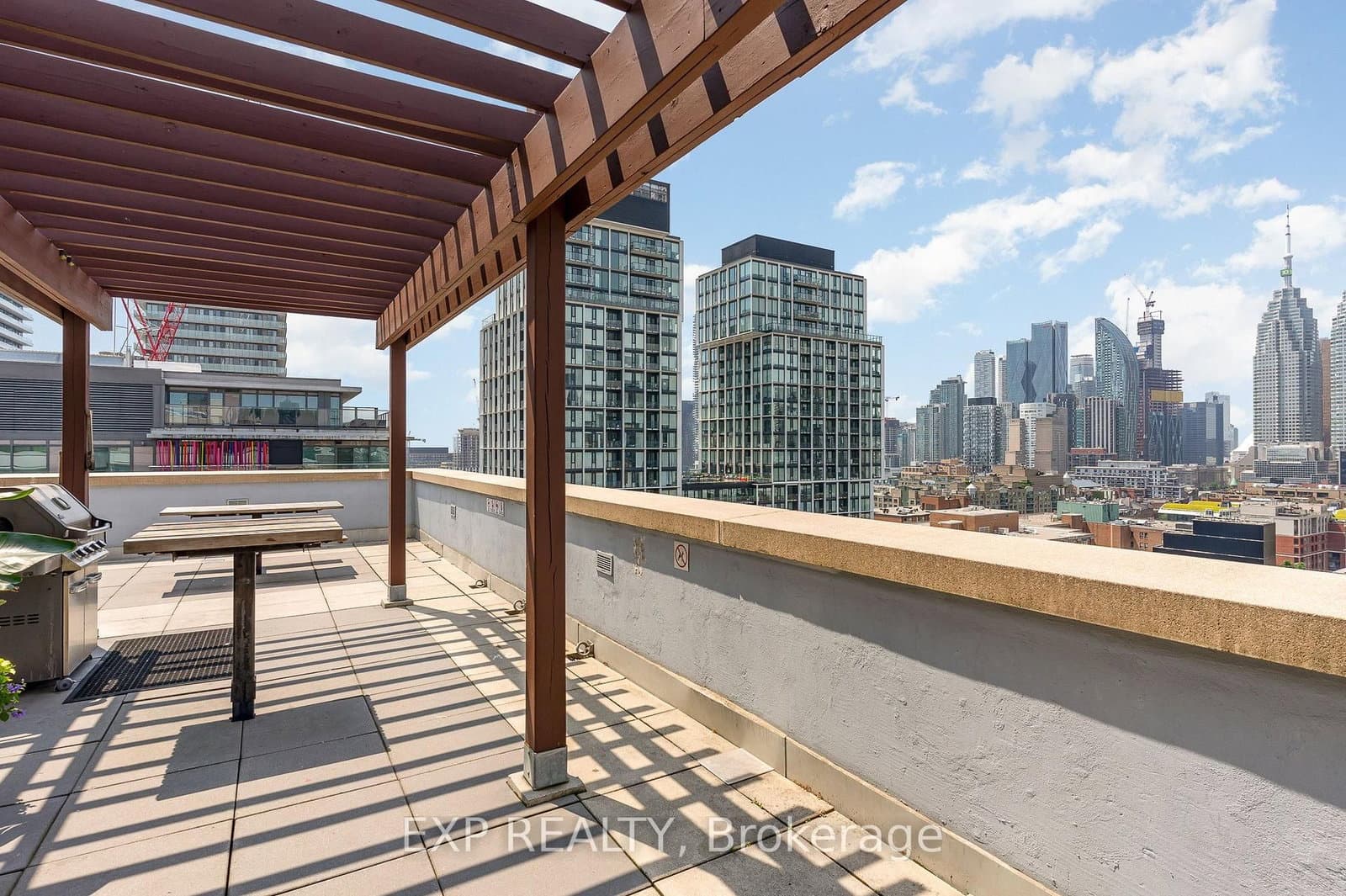 230 King Street, Unit 614 thumbnail 28