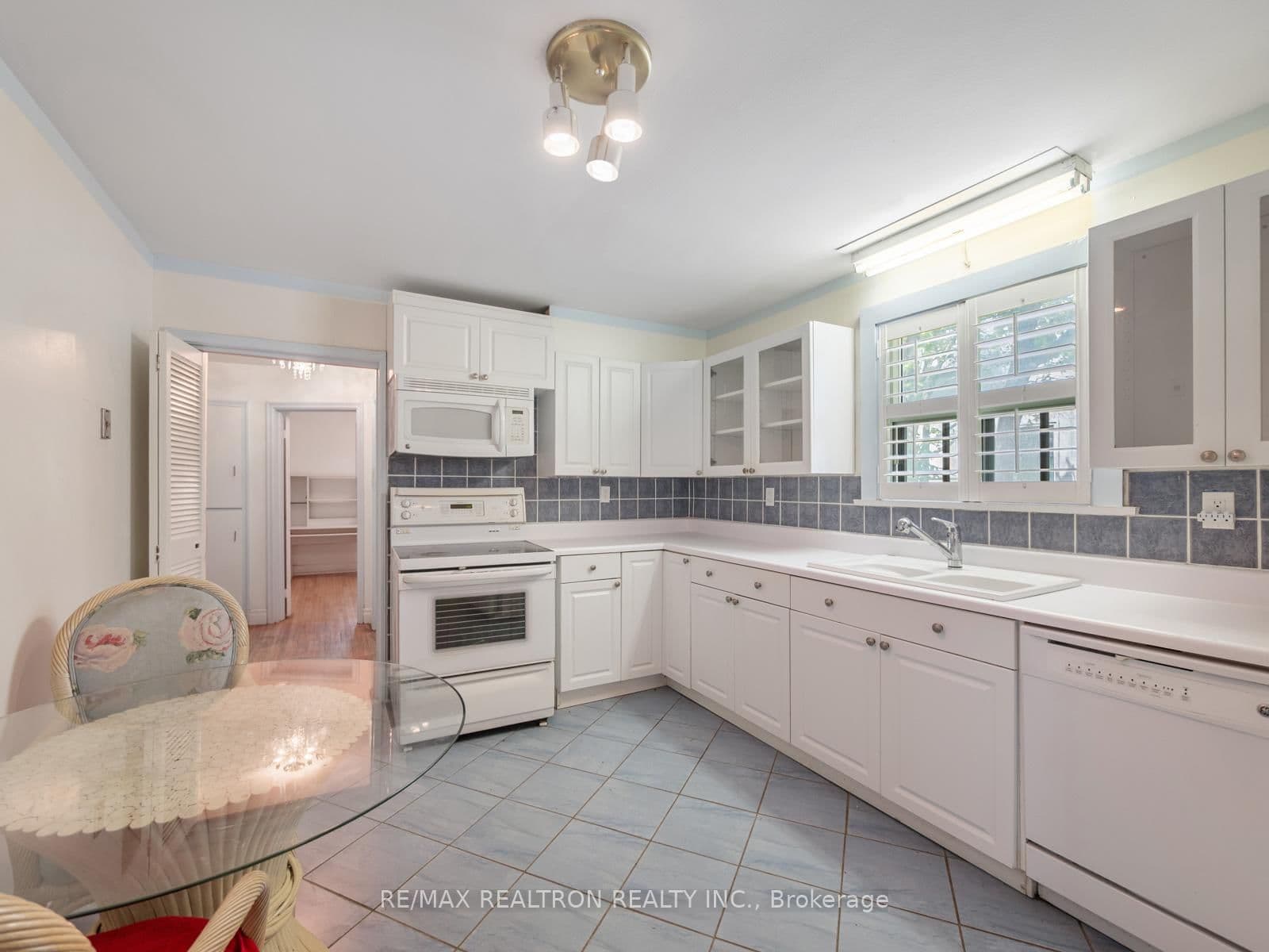 12 Graymar Avenue thumbnail 18