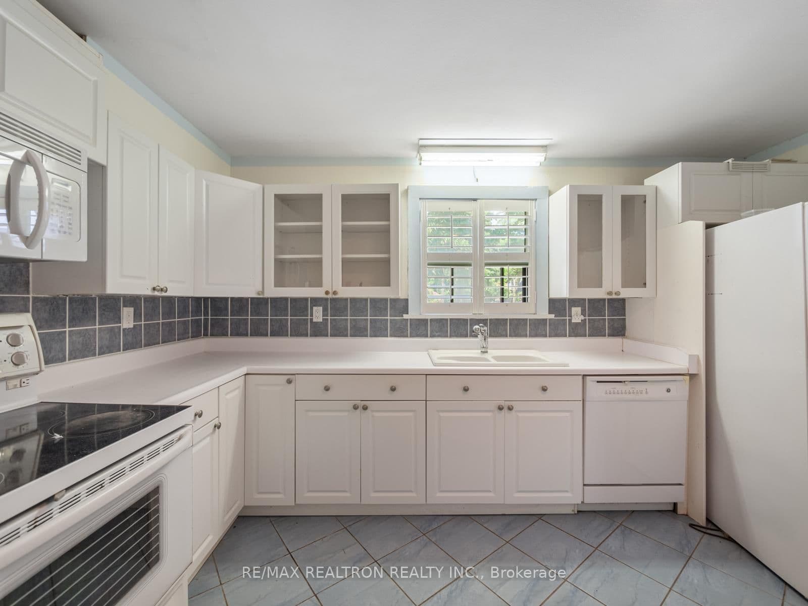 12 Graymar Avenue thumbnail 23