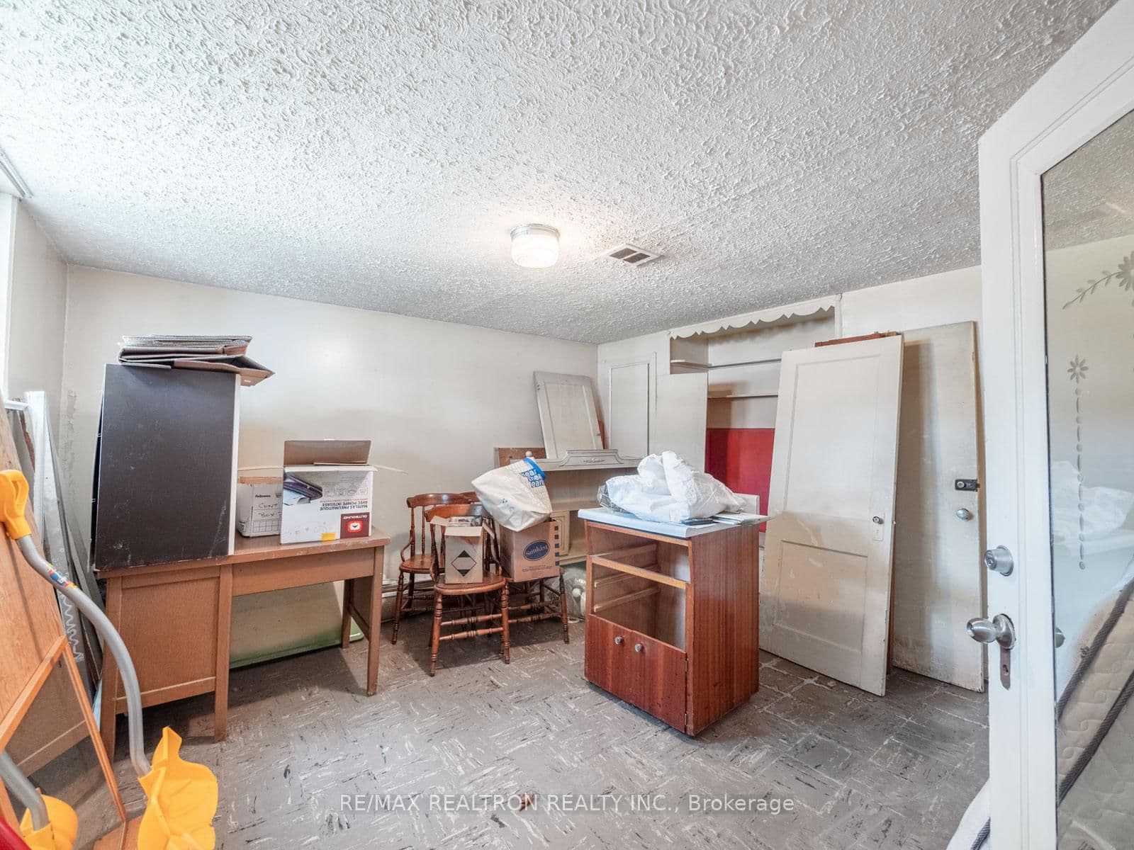 12 Graymar Avenue thumbnail 32
