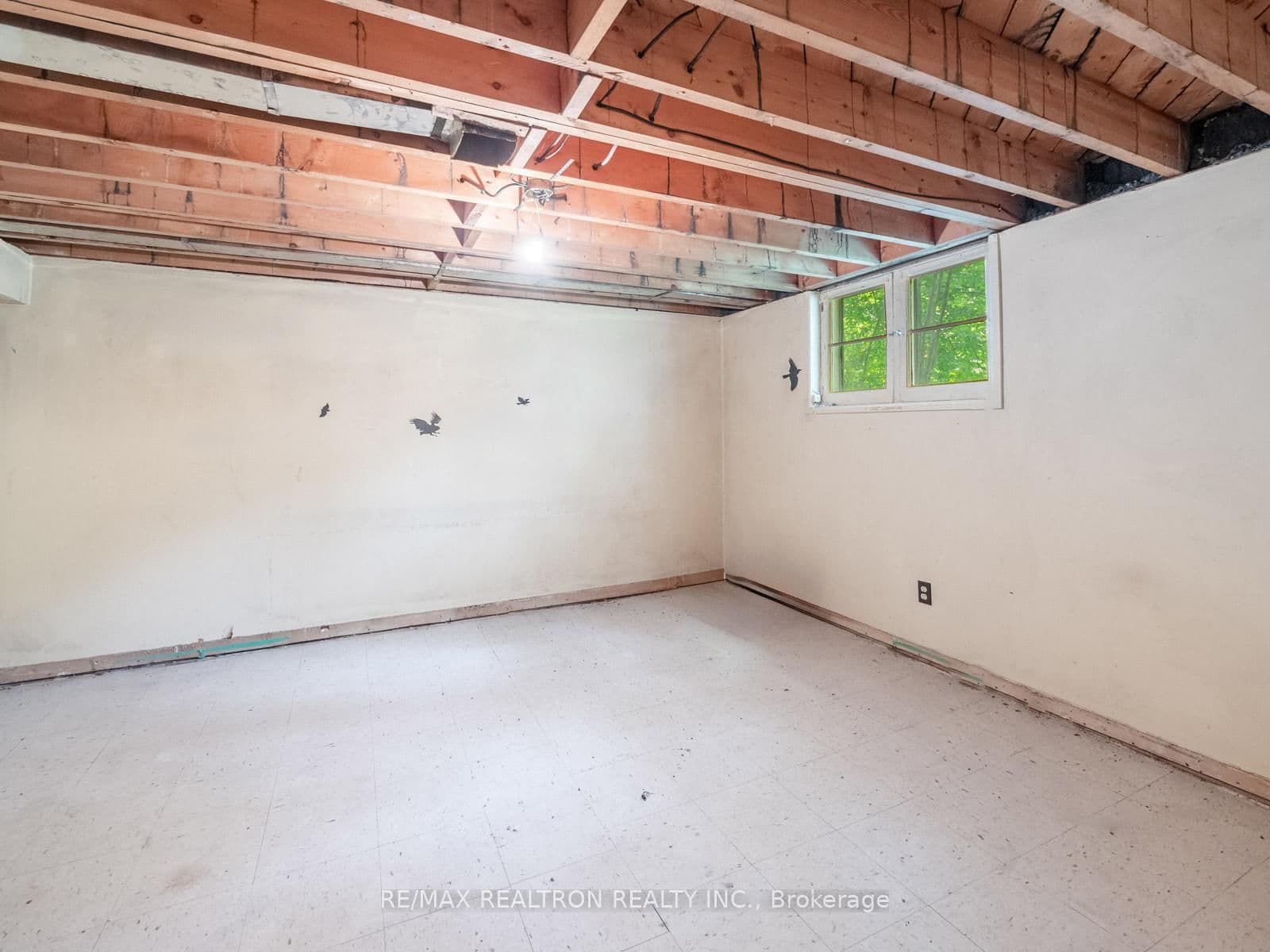 12 Graymar Avenue thumbnail 35