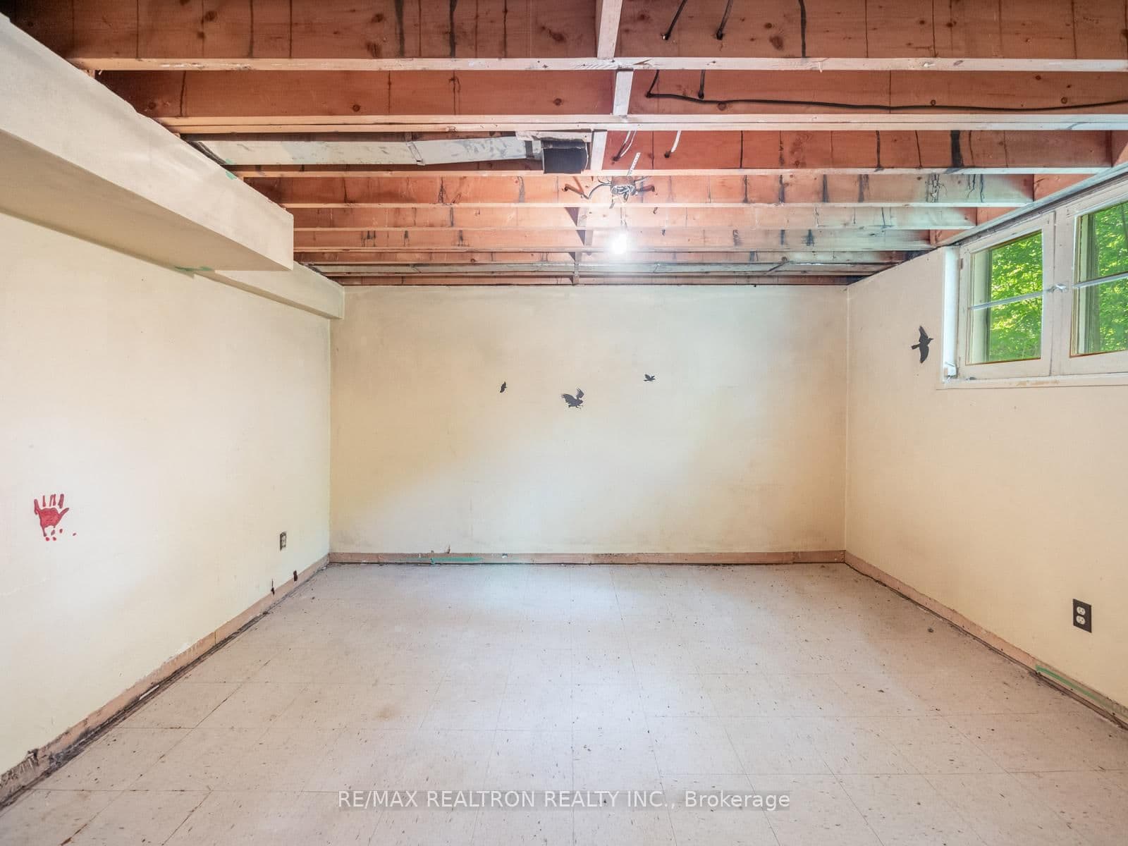 12 Graymar Avenue thumbnail 36