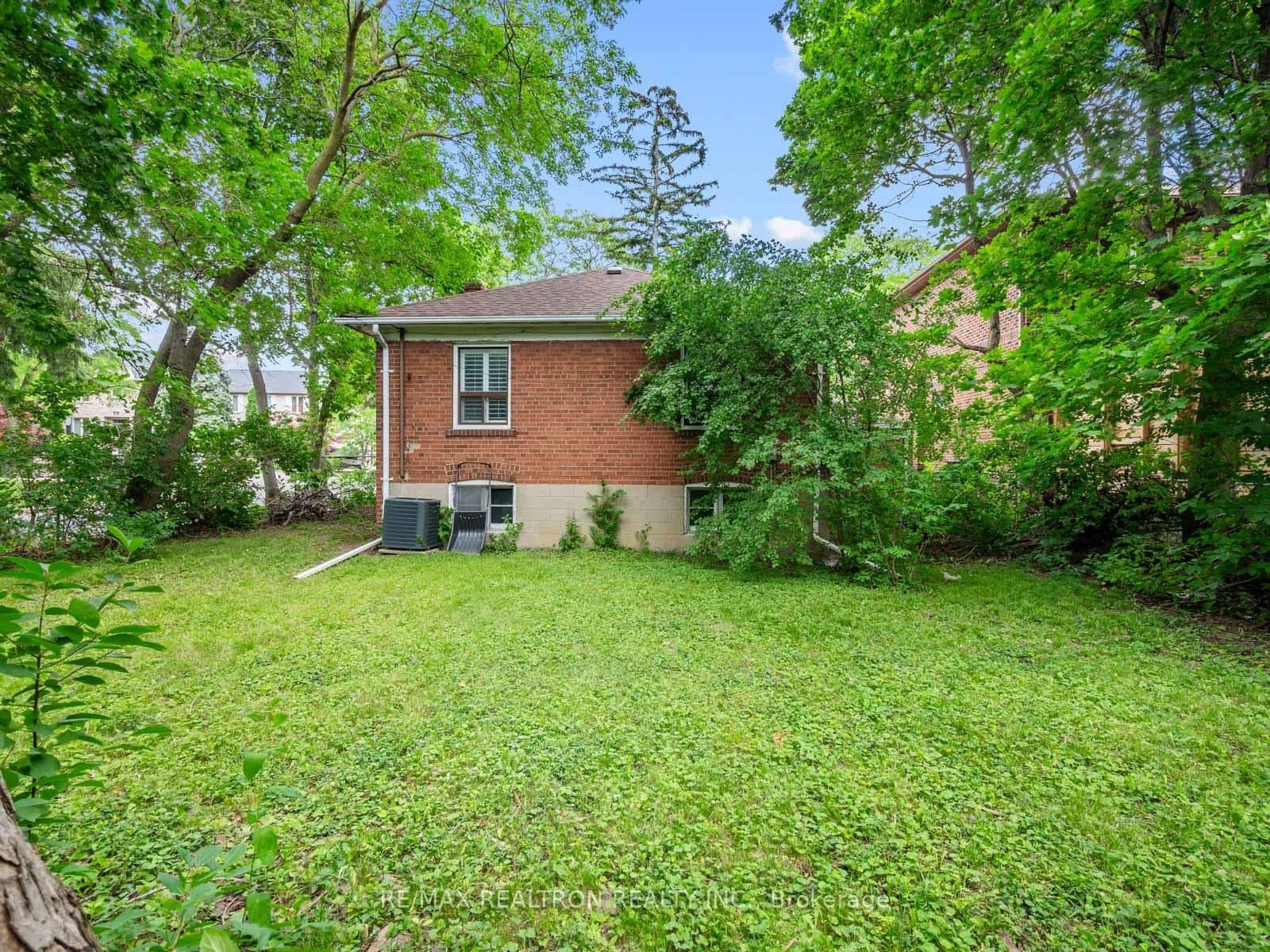 12 Graymar Avenue thumbnail 40