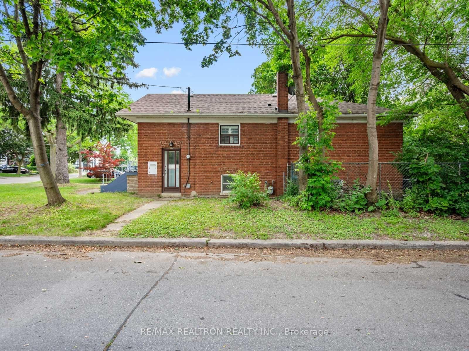 12 Graymar Avenue thumbnail 6
