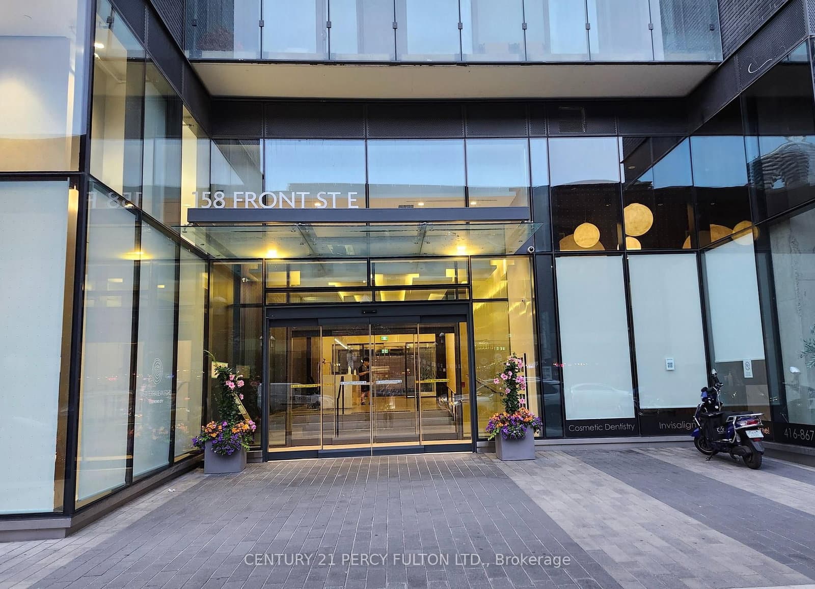 158 E Front Street E, Unit 1014
