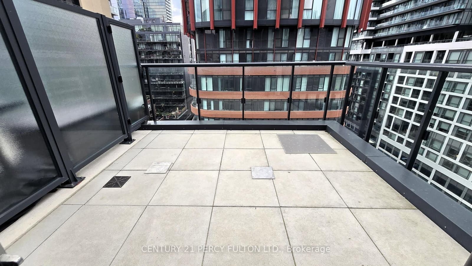 158 E Front Street E, Unit 1014 thumbnail 17