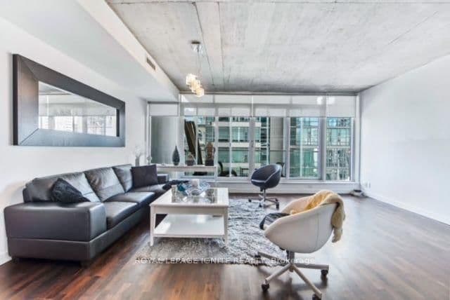 75 Portland Street, Unit 406 thumbnail 5