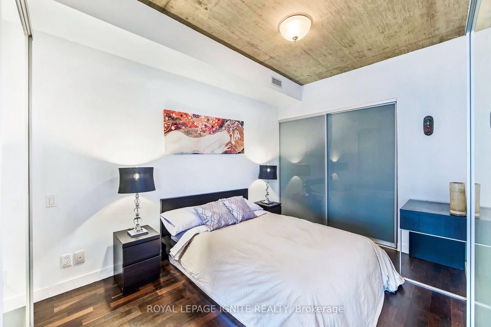75 Portland Street, Unit 406 thumbnail 7