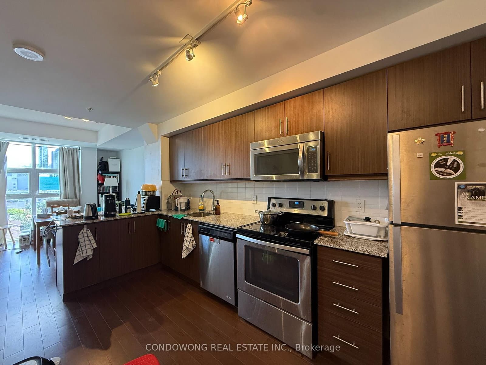 10 Willison Square, Unit 1012 thumbnail 2