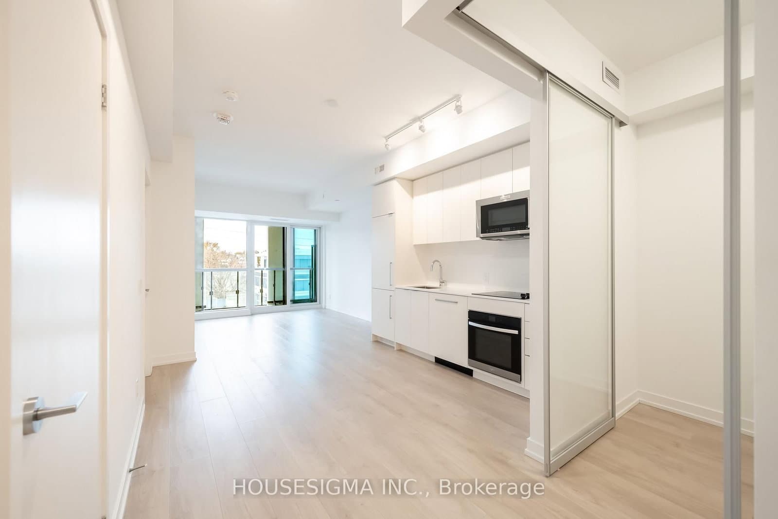 181 Sheppard Avenue E, Unit 202 thumbnail 7