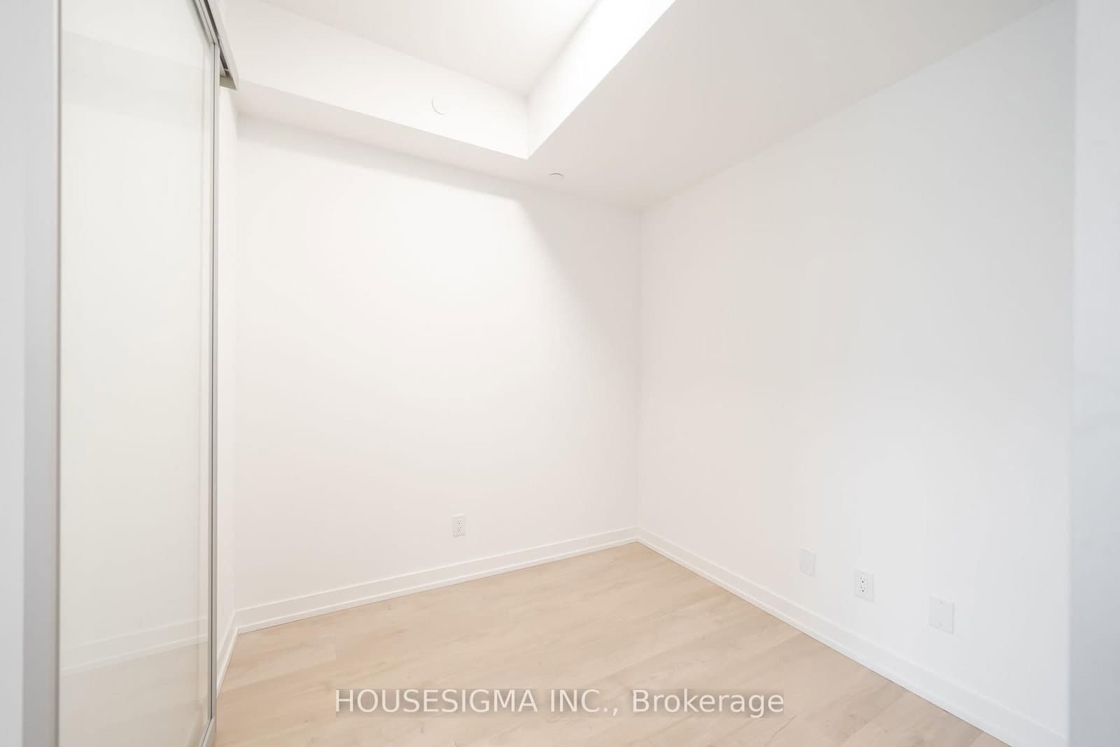 181 Sheppard Avenue E, Unit 202 thumbnail 9