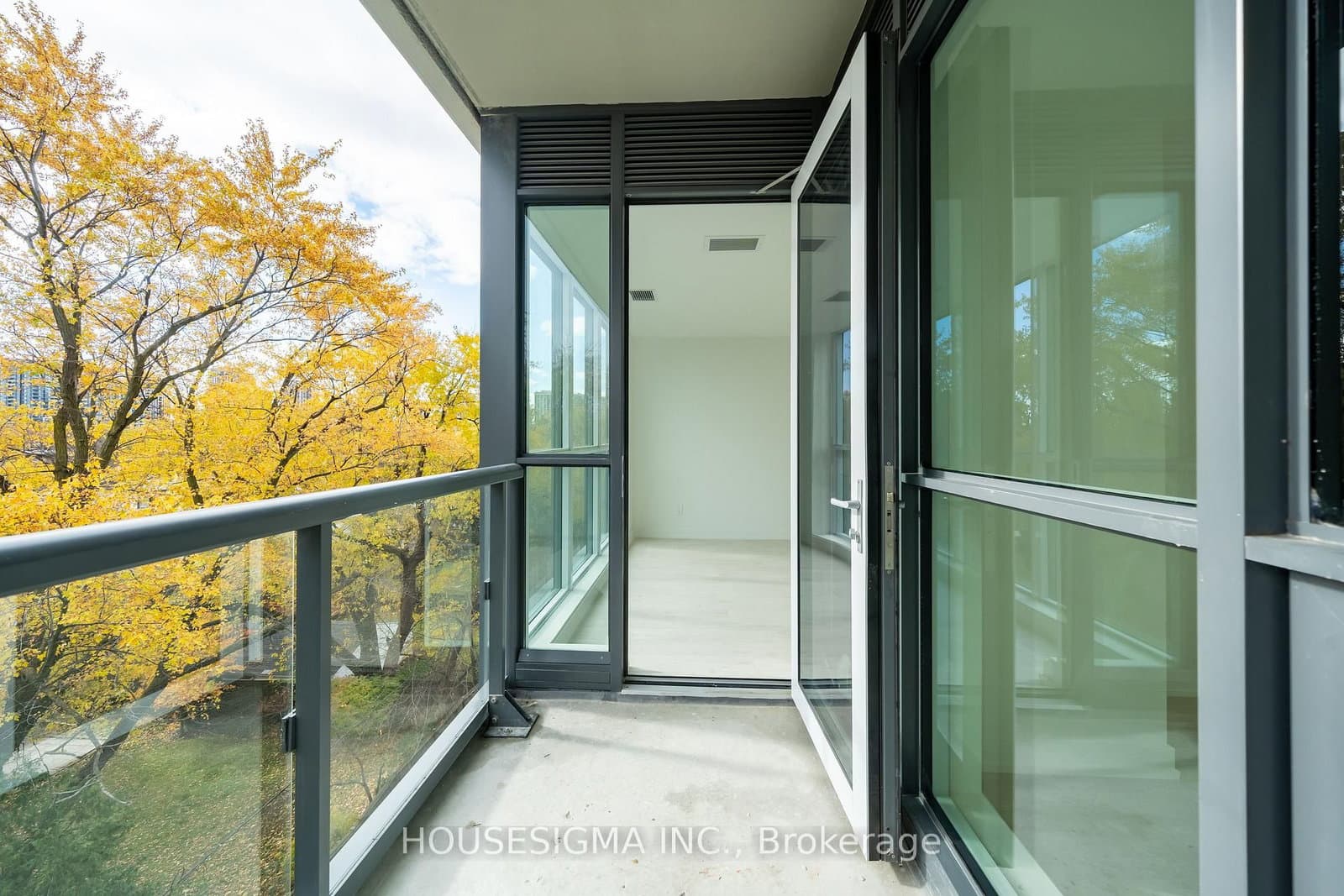 181 Sheppard Avenue E, Unit 414 thumbnail 2