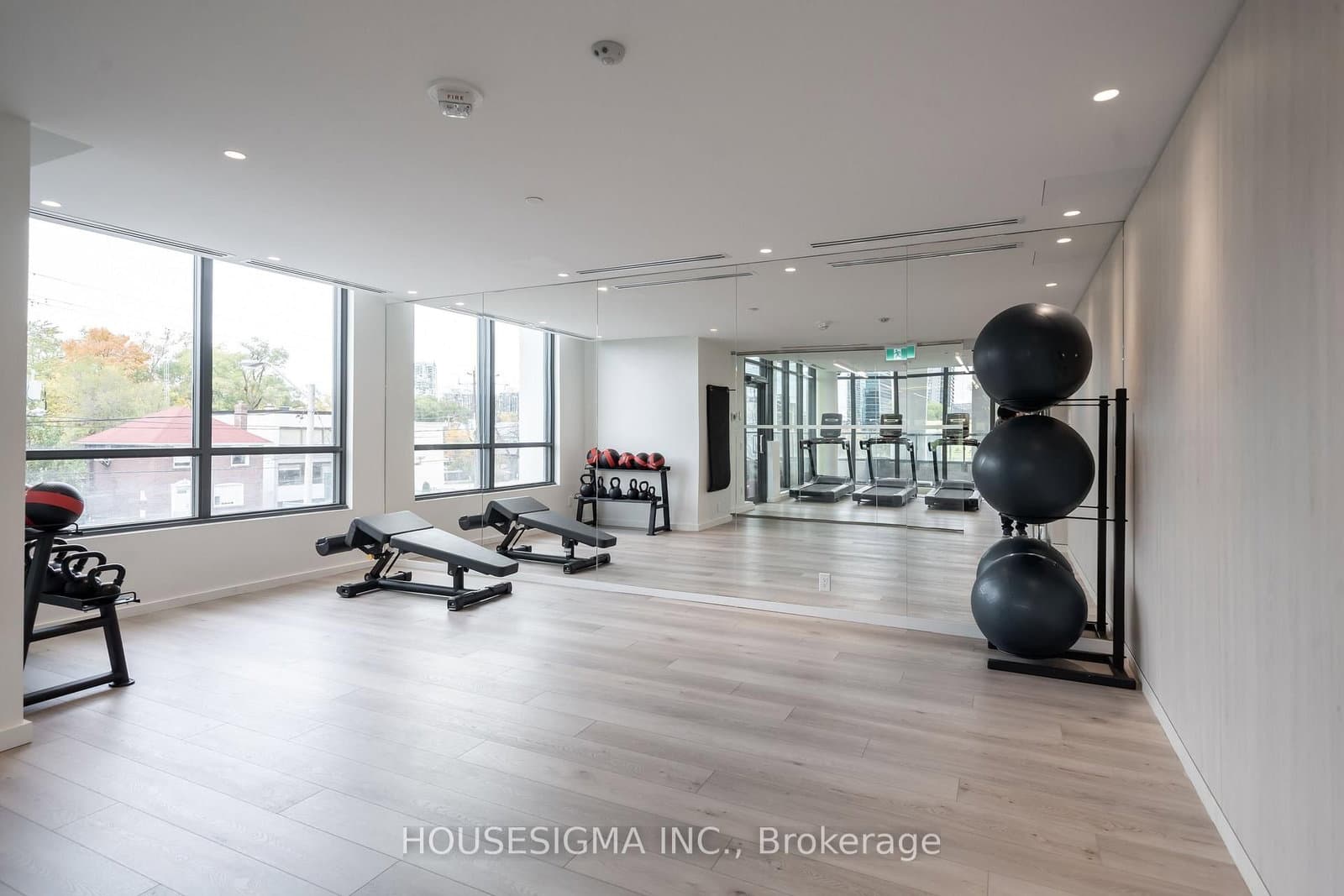 181 Sheppard Avenue E, Unit 414 thumbnail 33