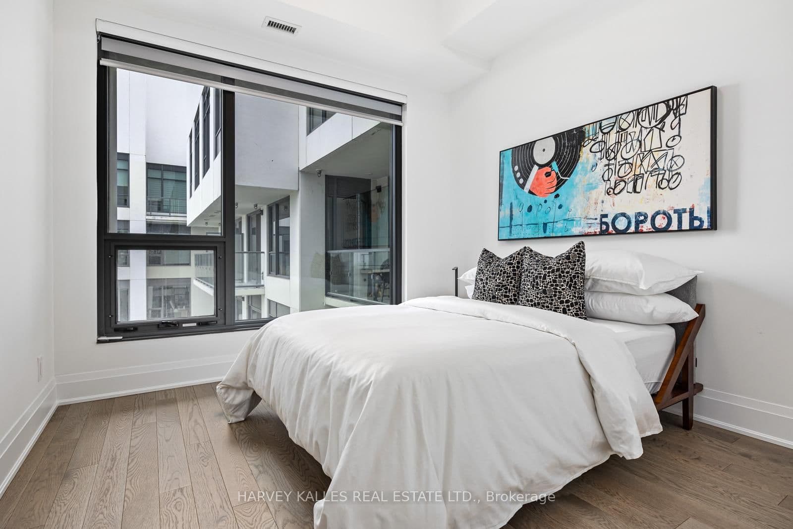 280 Howland Avenue, Unit GPH20 thumbnail 26