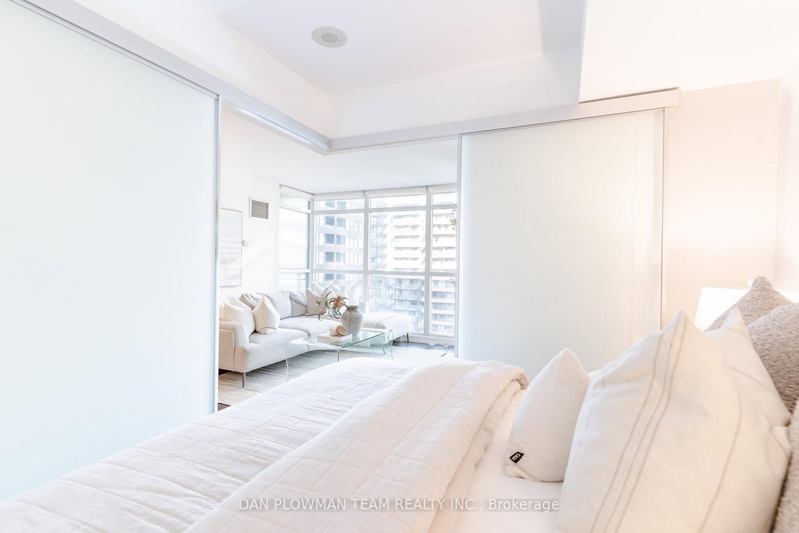 8 Telegram Mews, Unit 1006 thumbnail 16
