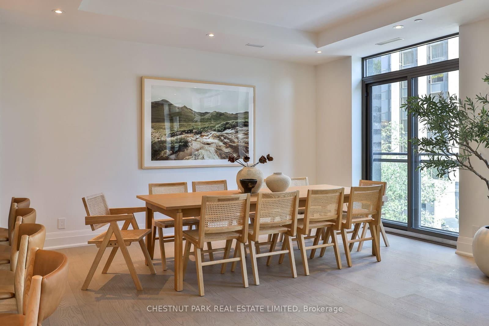 10 Prince Arthur Avenue, Unit 404 thumbnail 11