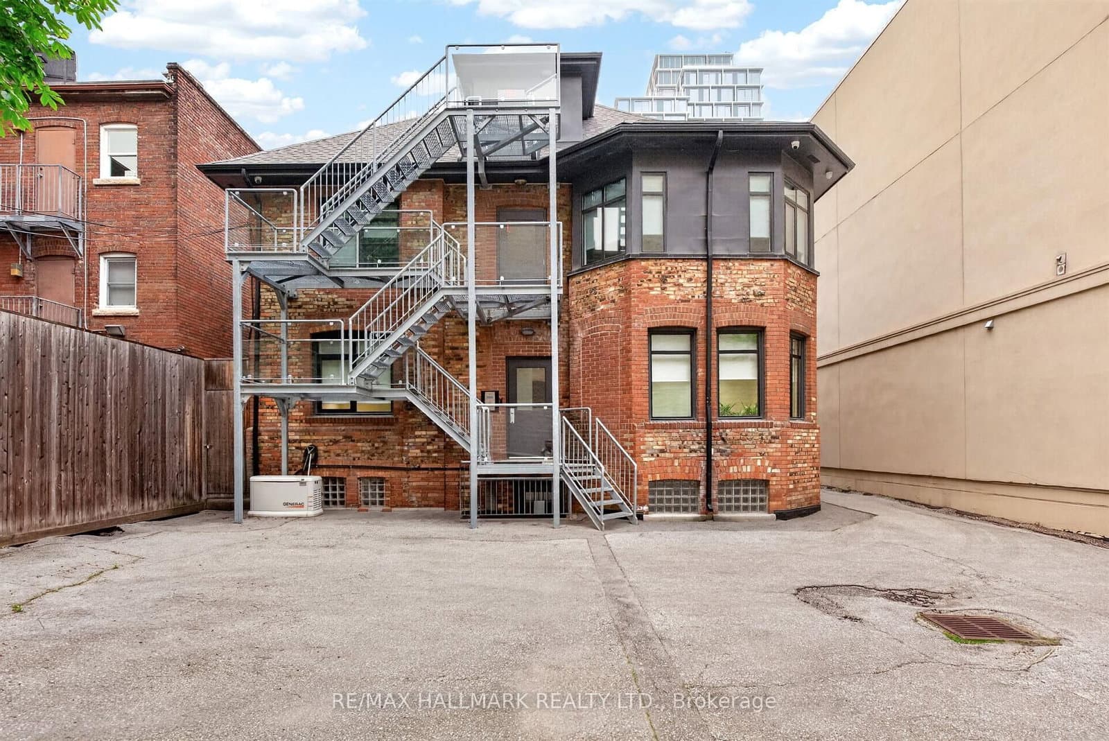3 Rowanwood Avenue E thumbnail 6